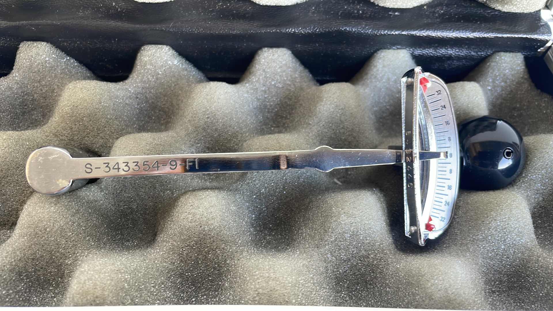 Photo 1 of CALIBRATED PERKIN-ELMER 32 INCH OUNCE CAMERA CLUTCH TORQUE WRENCH S-343354-9-FI