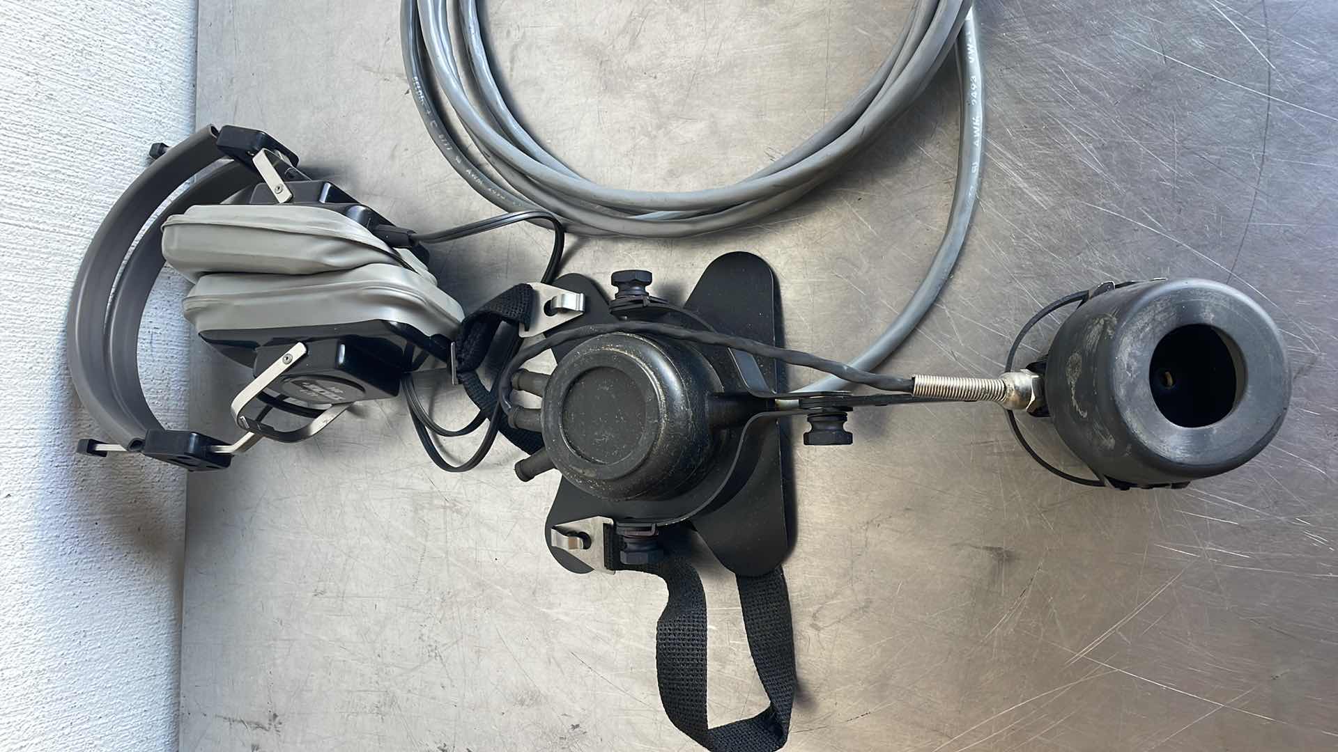 Photo 1 of USGI VINTAGE WW2 STYLE DYNALEC NAVAL TALKER HEADSET W/ CHEST
MICROPHONE - 5 PIN