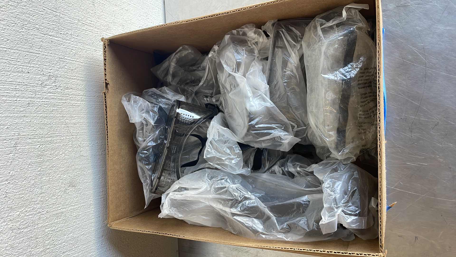 Photo 1 of GOGGLES EYE PROTECTION