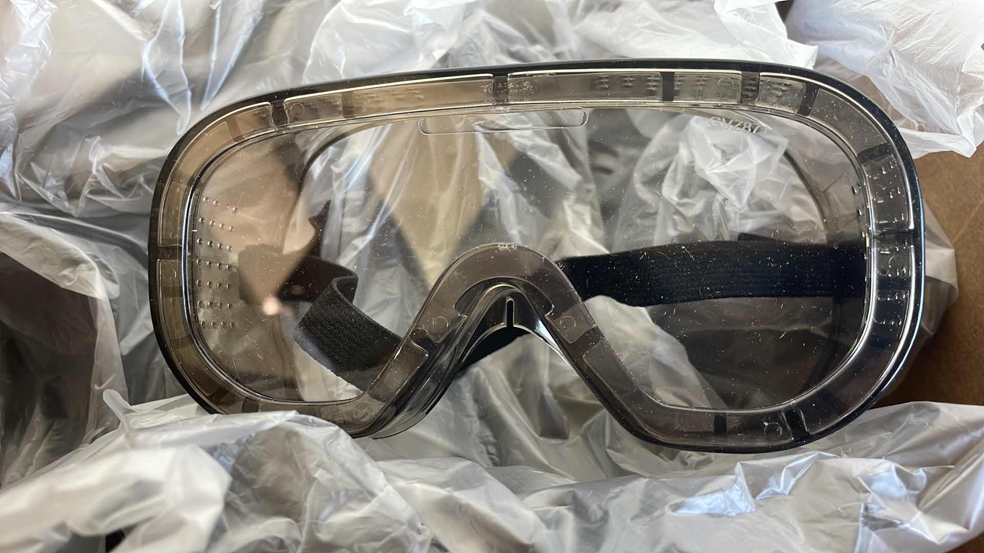 Photo 1 of GOGGLES EYE PROTECTION