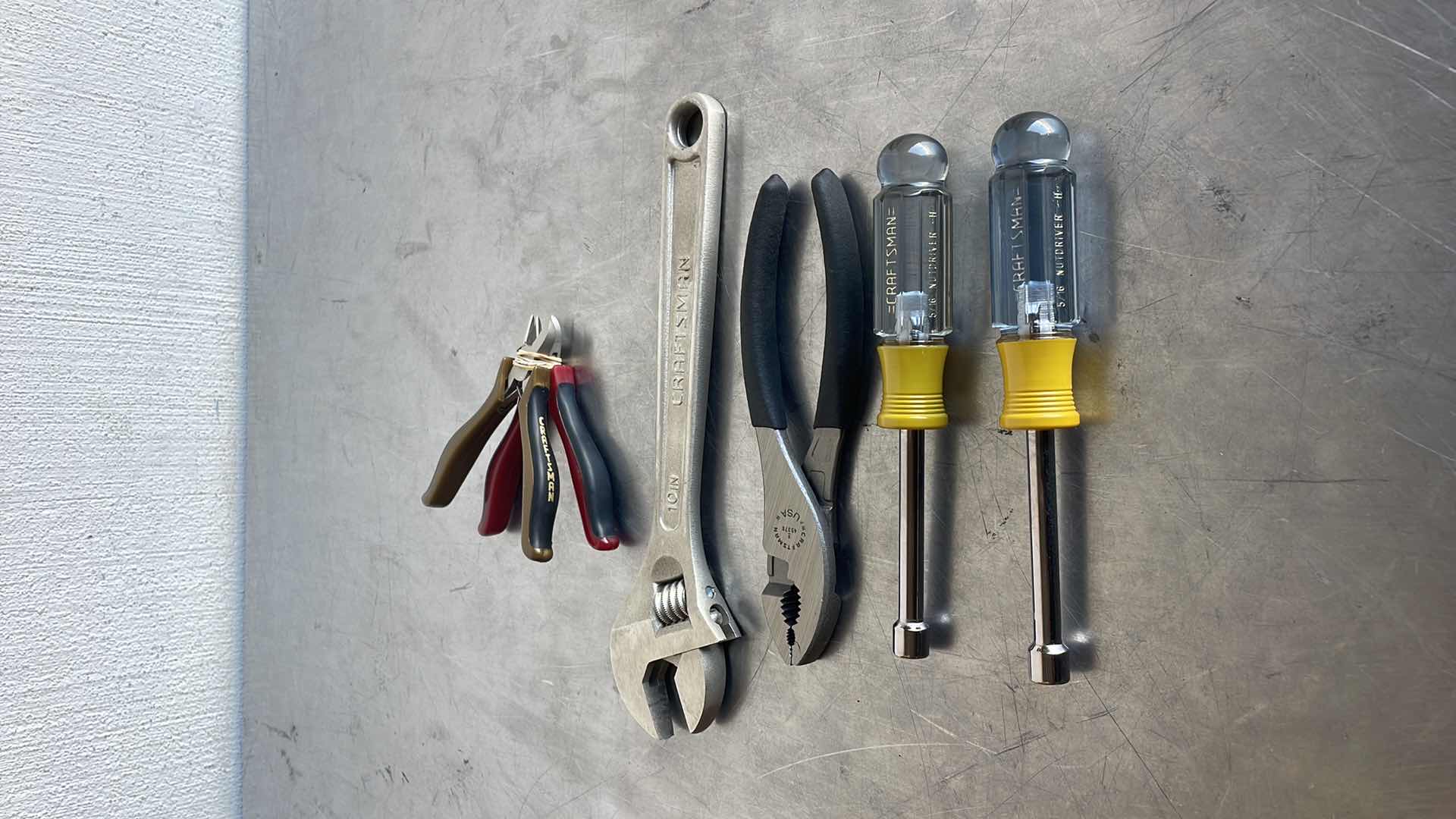 Photo 1 of CRAFTSMAN TOOL VARIETY