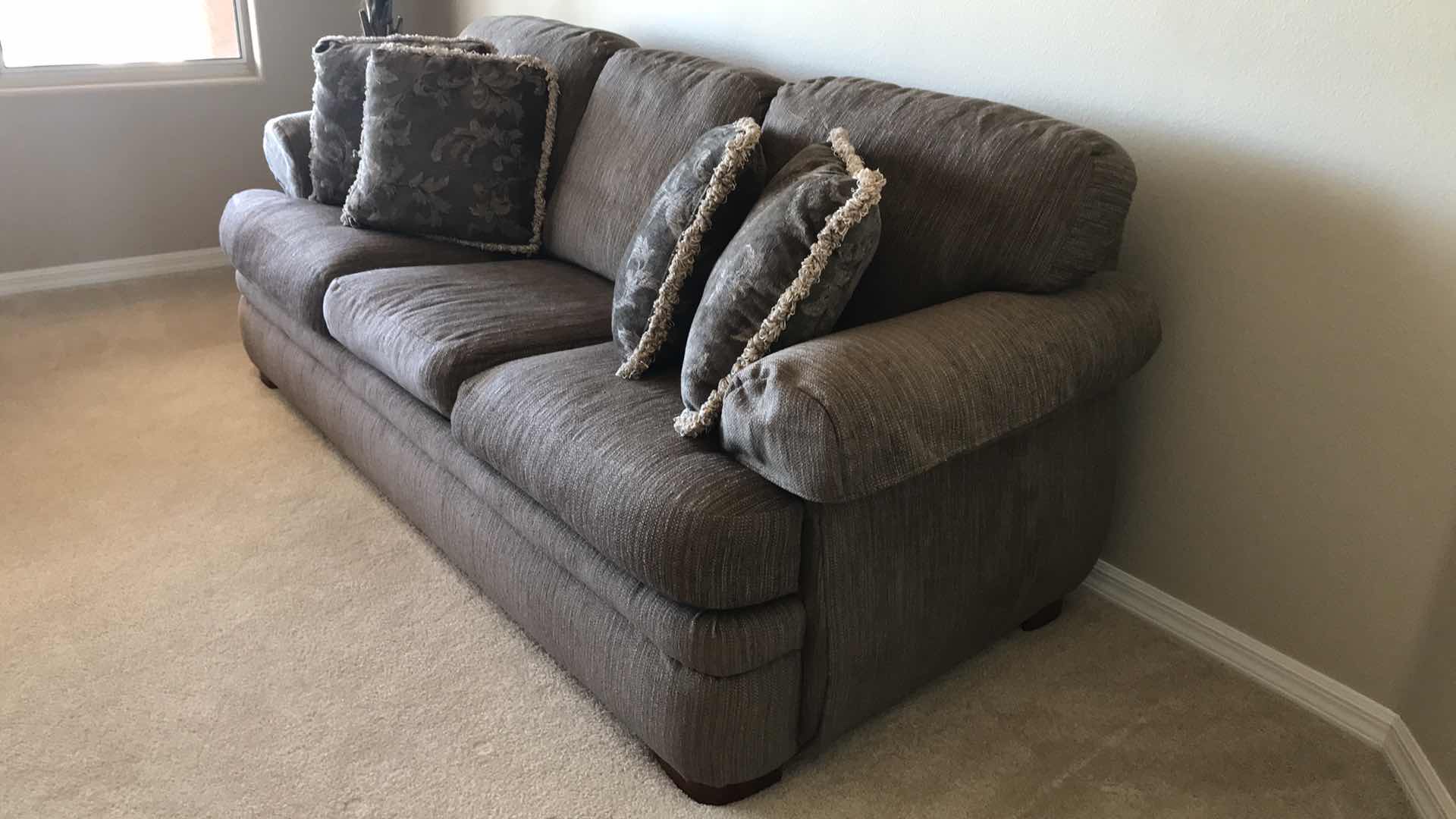 Photo 2 of LA-Z-BOY 7FT FABRIC COUCH
W PILLOWS