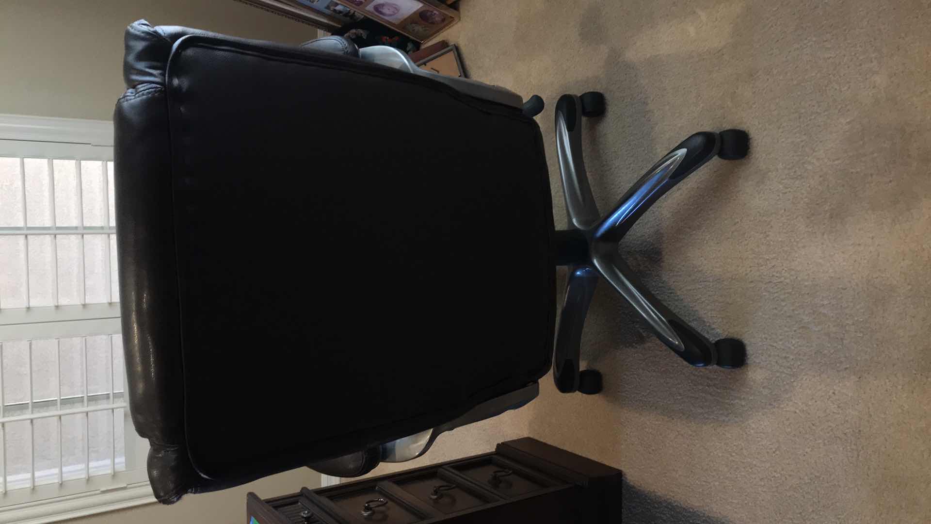 Photo 1 of SWIVEL OFFICE CHAIR