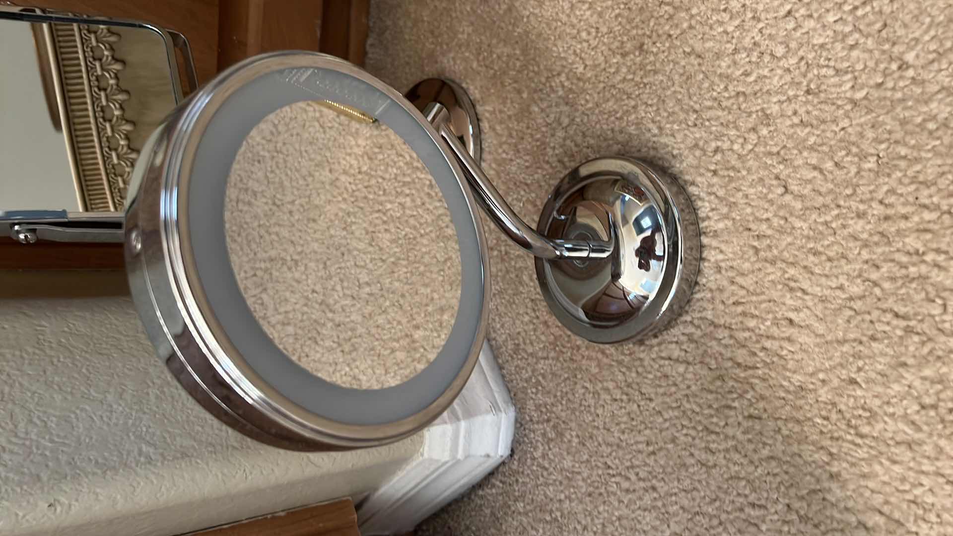 Photo 5 of BATHROOM ACCESSORIES (TRASH BINS, MIRRORS & KLEENEX HOLDER)