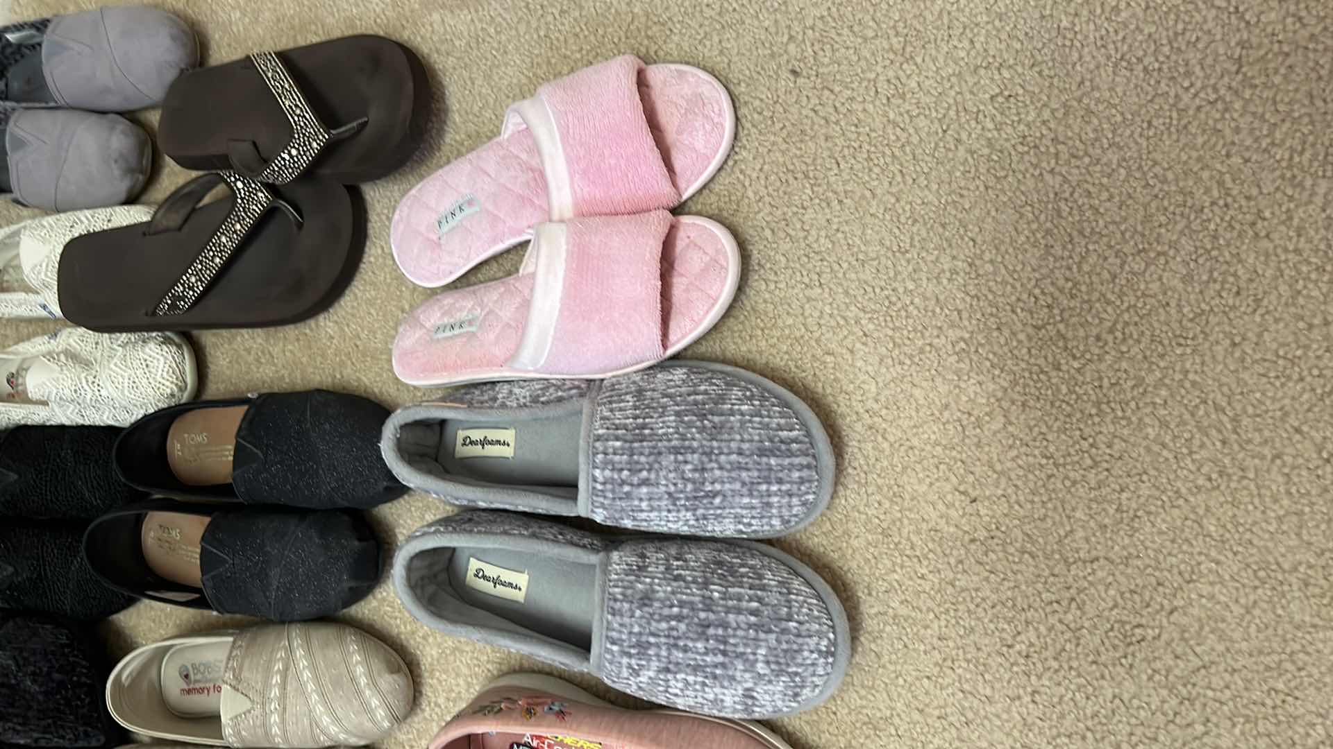 Photo 1 of 17 PAIRS OF LADIES SHOES (7-8)