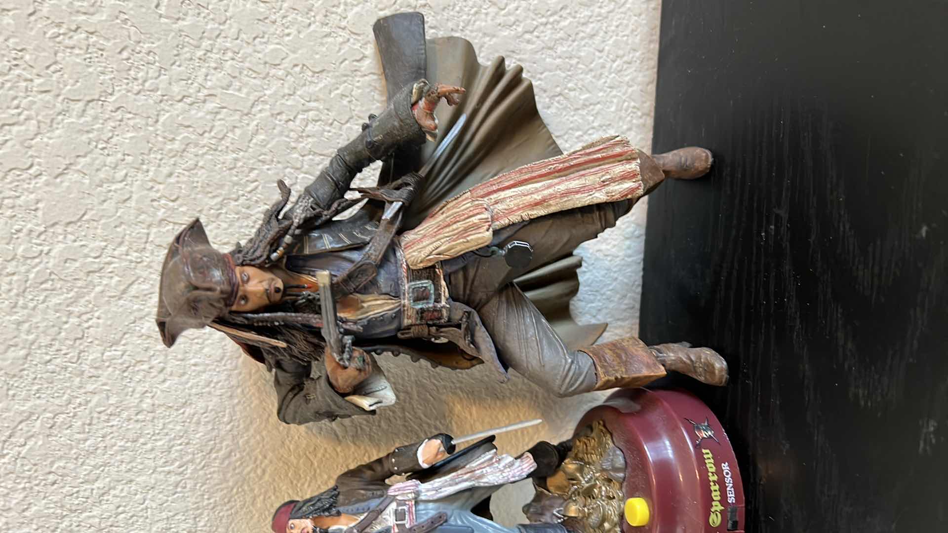 Photo 3 of 5 PIRATES OF THE CARIBBEAN FIGURINES/TOYS