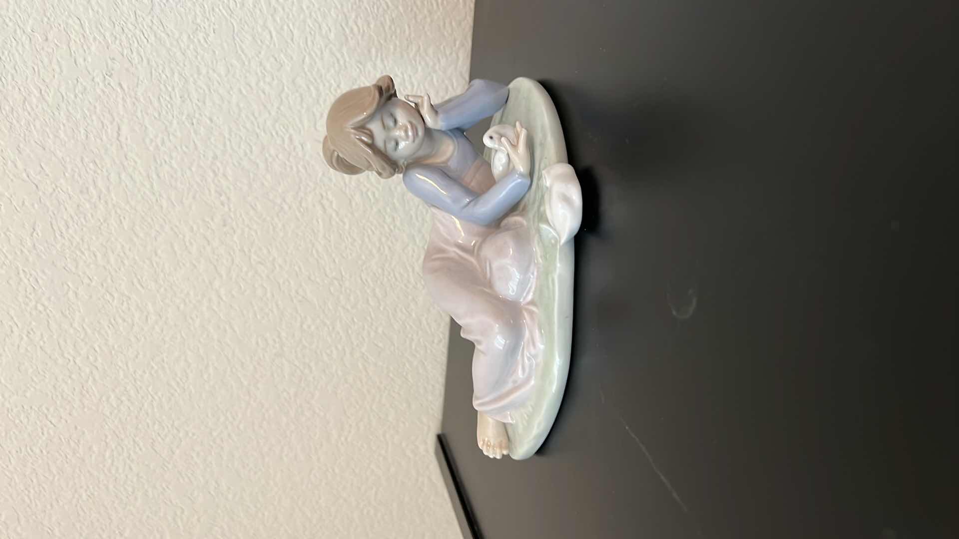 Photo 1 of LLADRO FIGURINE