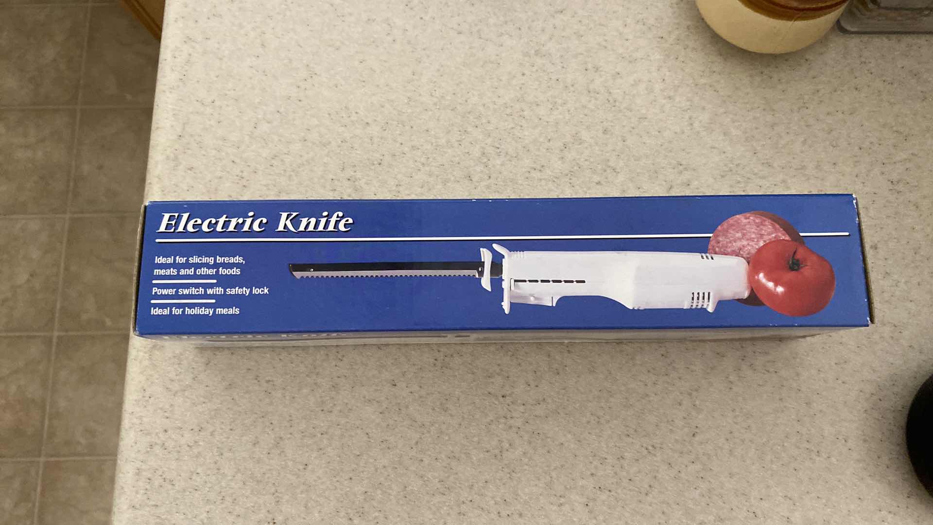 Photo 1 of ELECTRIC KNIFE