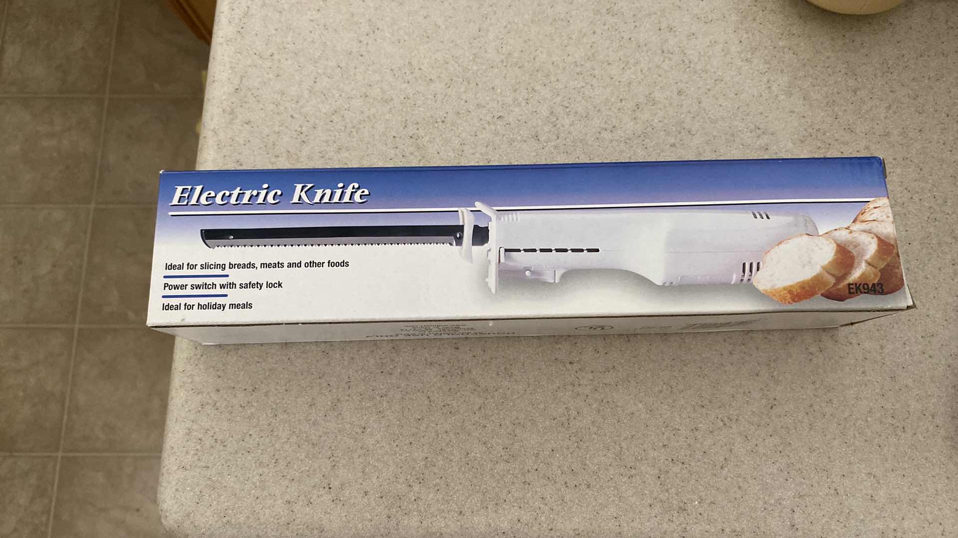 Photo 1 of ELECTRIC KNIFE