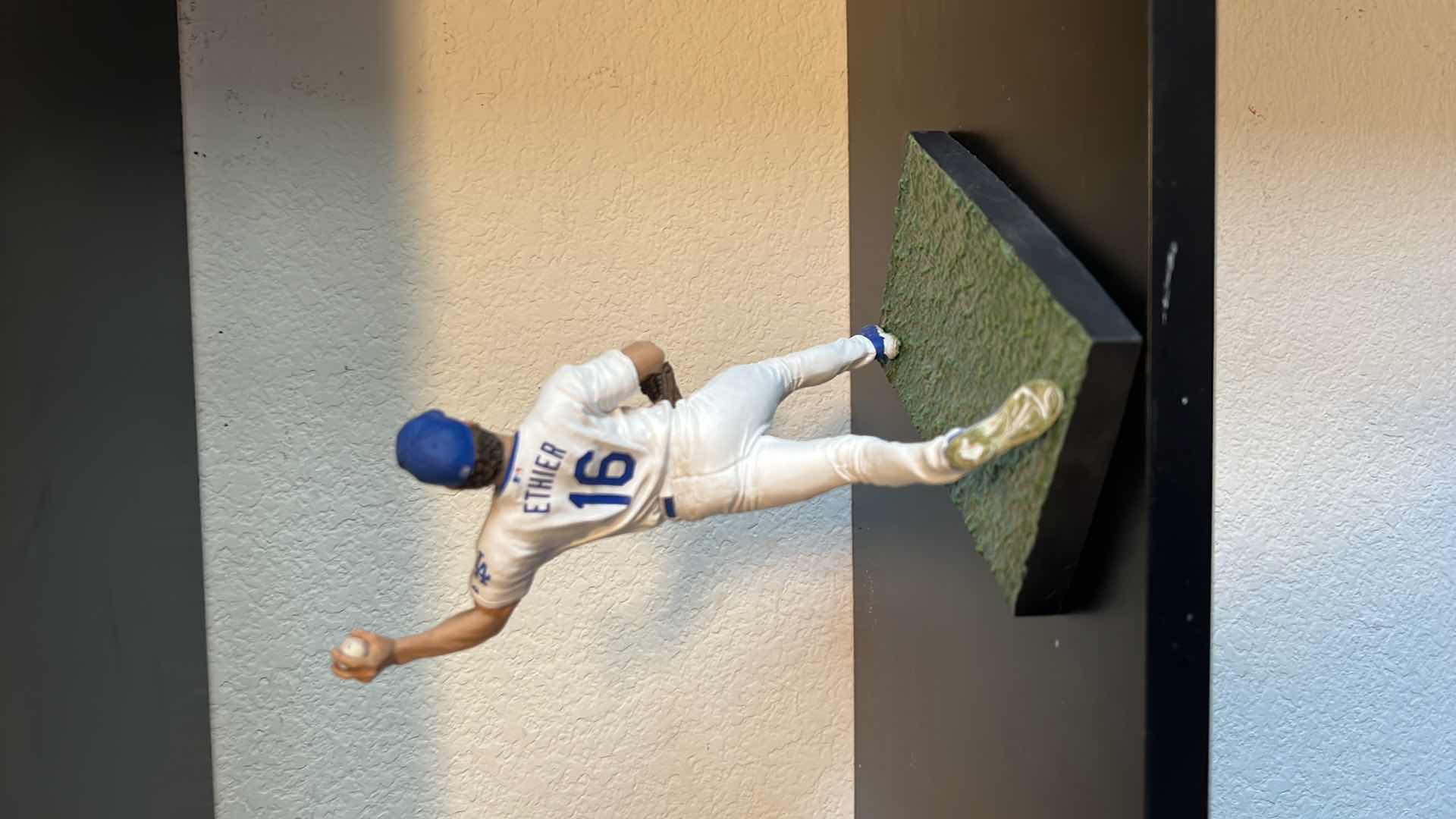 Photo 3 of MLB 2011 DODGER ETHIER 16