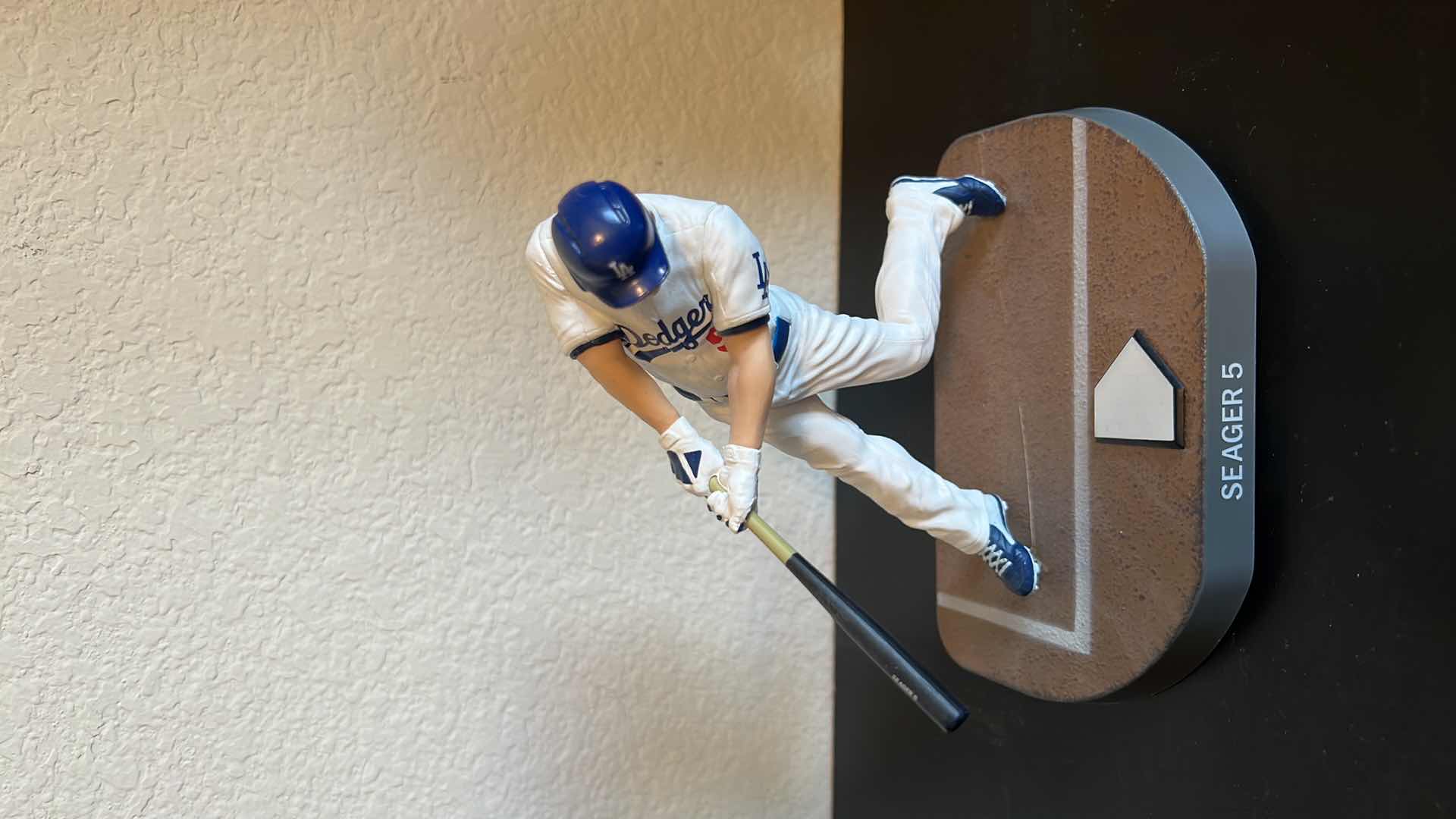 Photo 1 of DODGER COLLECTIBLE SEAGER 5