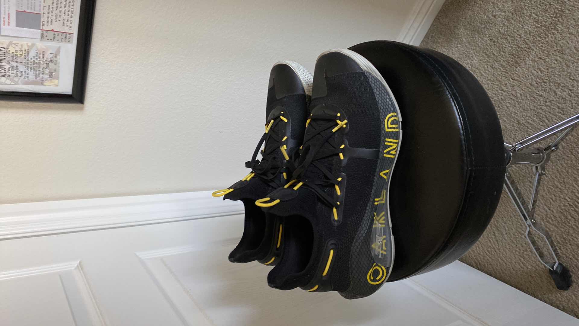 Photo 1 of MENS SIZE 9.5 UNDER ARMOUR BGS CURRY 6