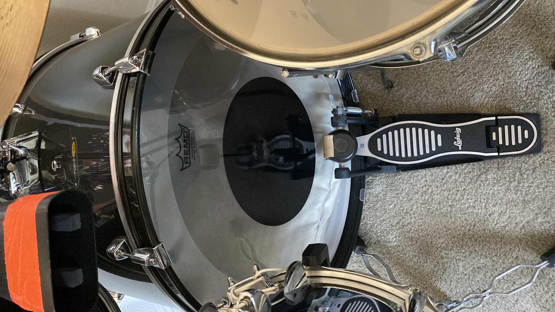 Photo 1 of REMO MULTI PIECE DRUM & SABIAN CYMBALS & DRUMSTICKS