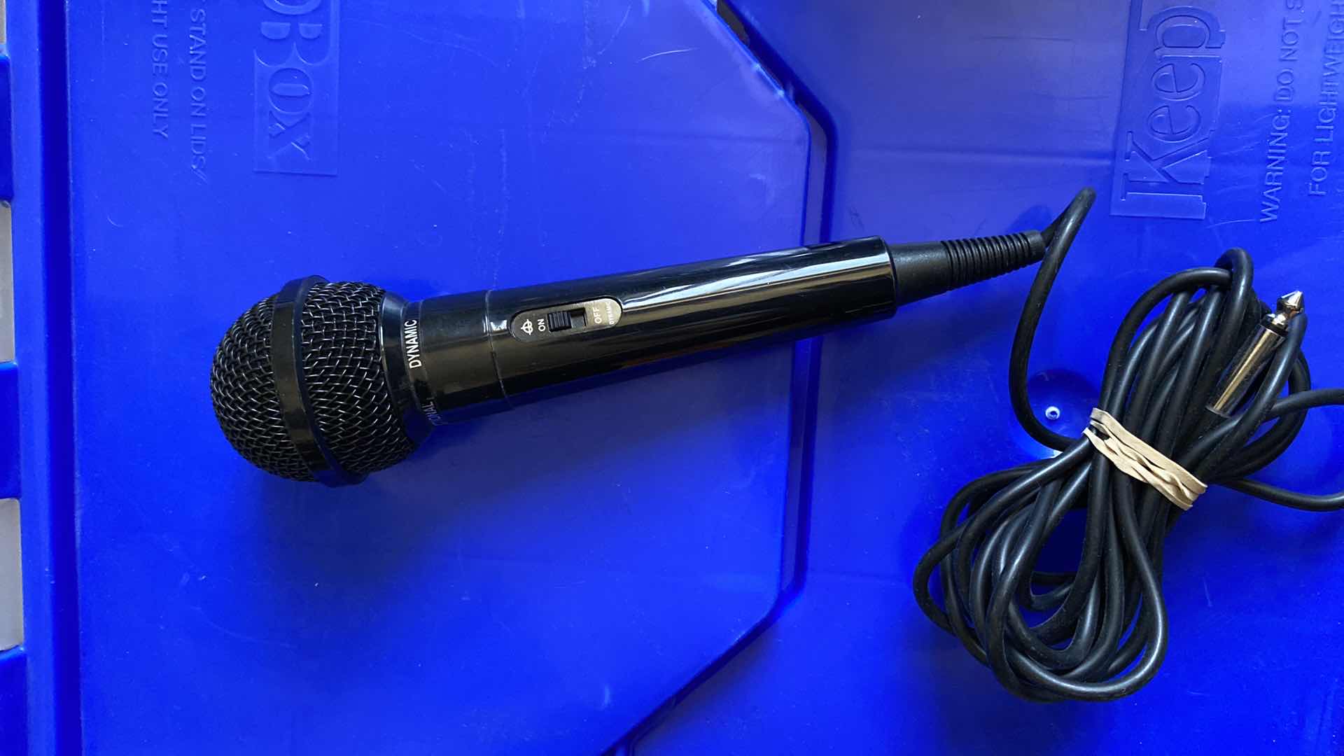 Photo 2 of DYNAMIC MICROPHONE