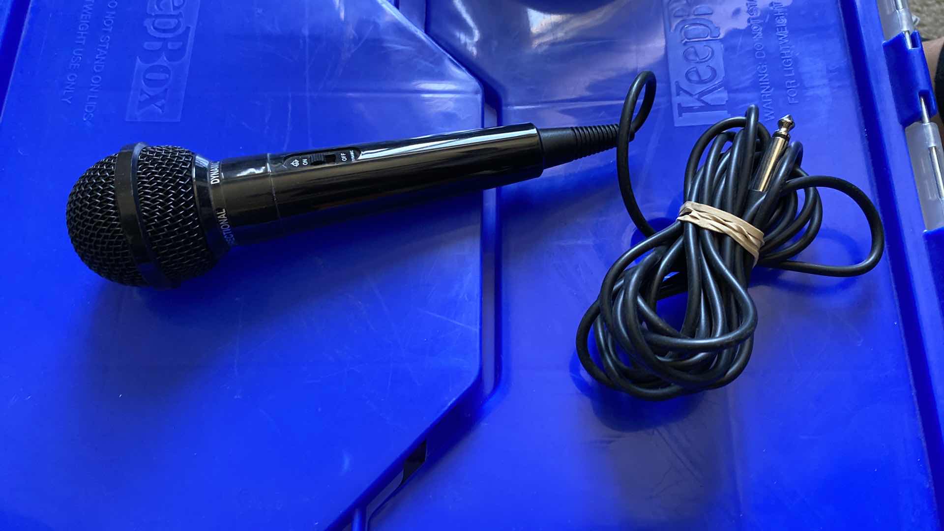 Photo 1 of DYNAMIC MICROPHONE