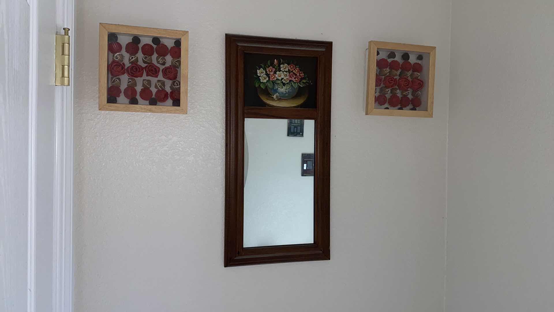 Photo 1 of DOWNSTAIRS BATH DECOR FLORALS BOXES & MIRROR
