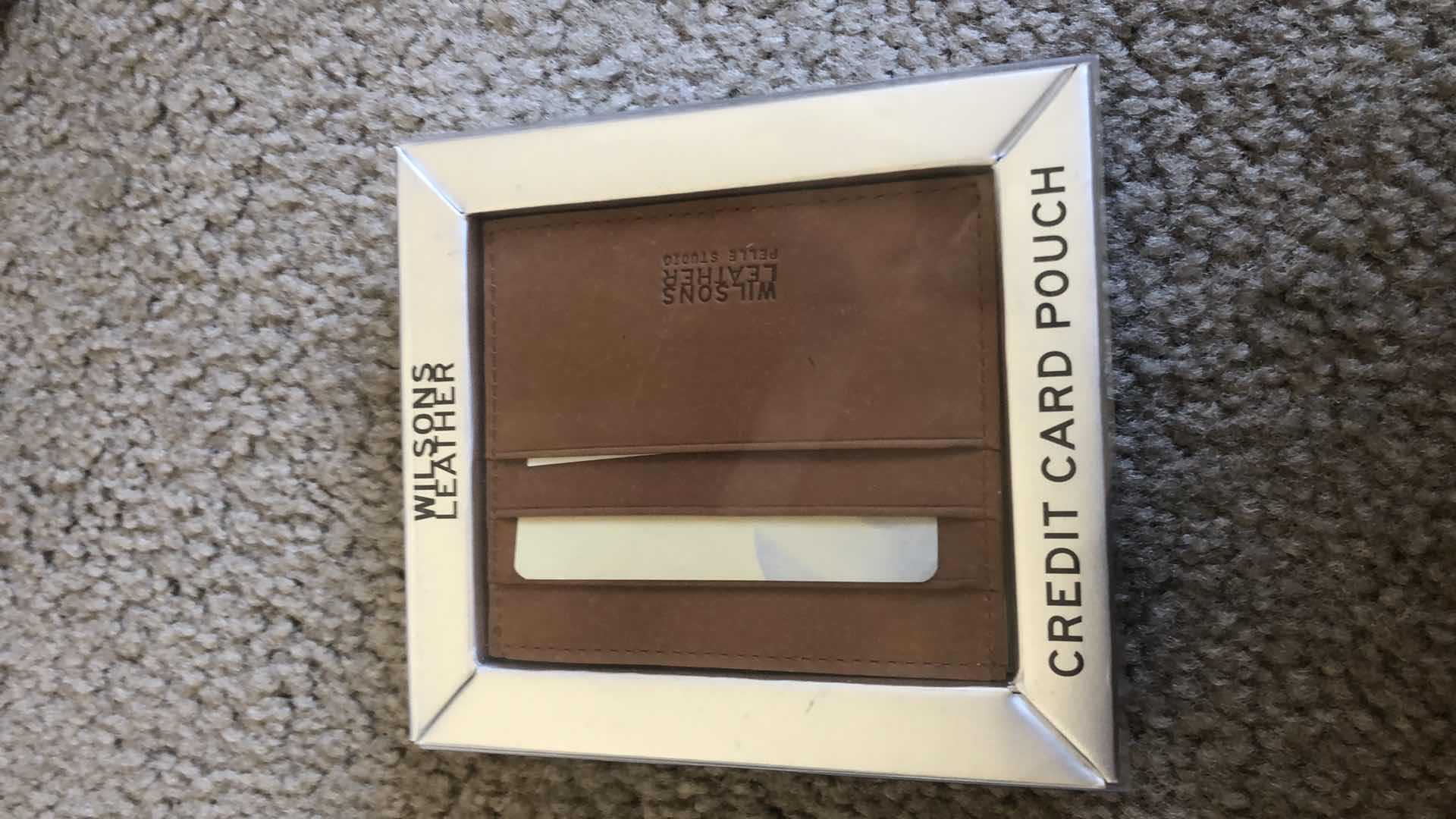 Photo 1 of 1 NEW MARC JACOBS COSMETICS BAG AND NEW LEATHER CREDIT CARD POUCH