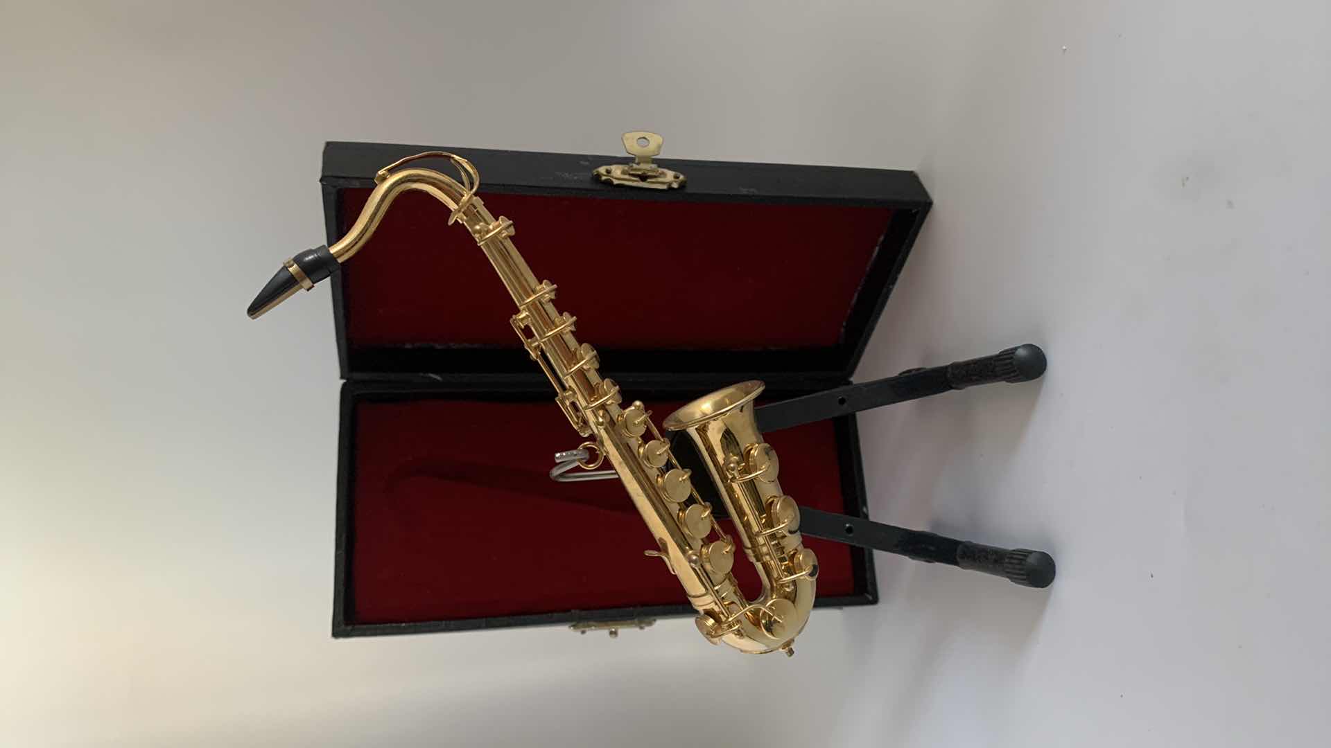 Photo 1 of MINIATURE SAXAPHONE DISPLAY W. CASE.
