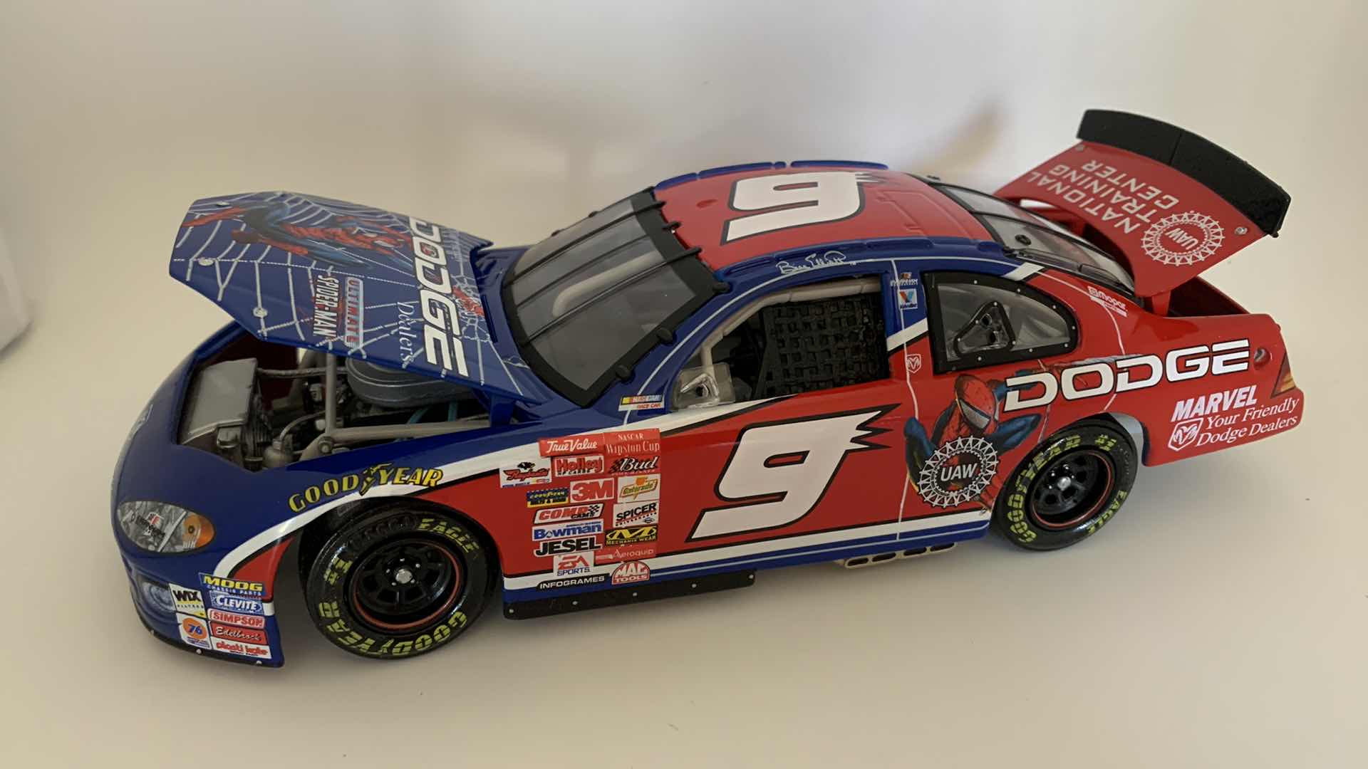 Photo 5 of SPIDER-MAN #9 BILL ELLIOTT DIE CAST RACE CAR.