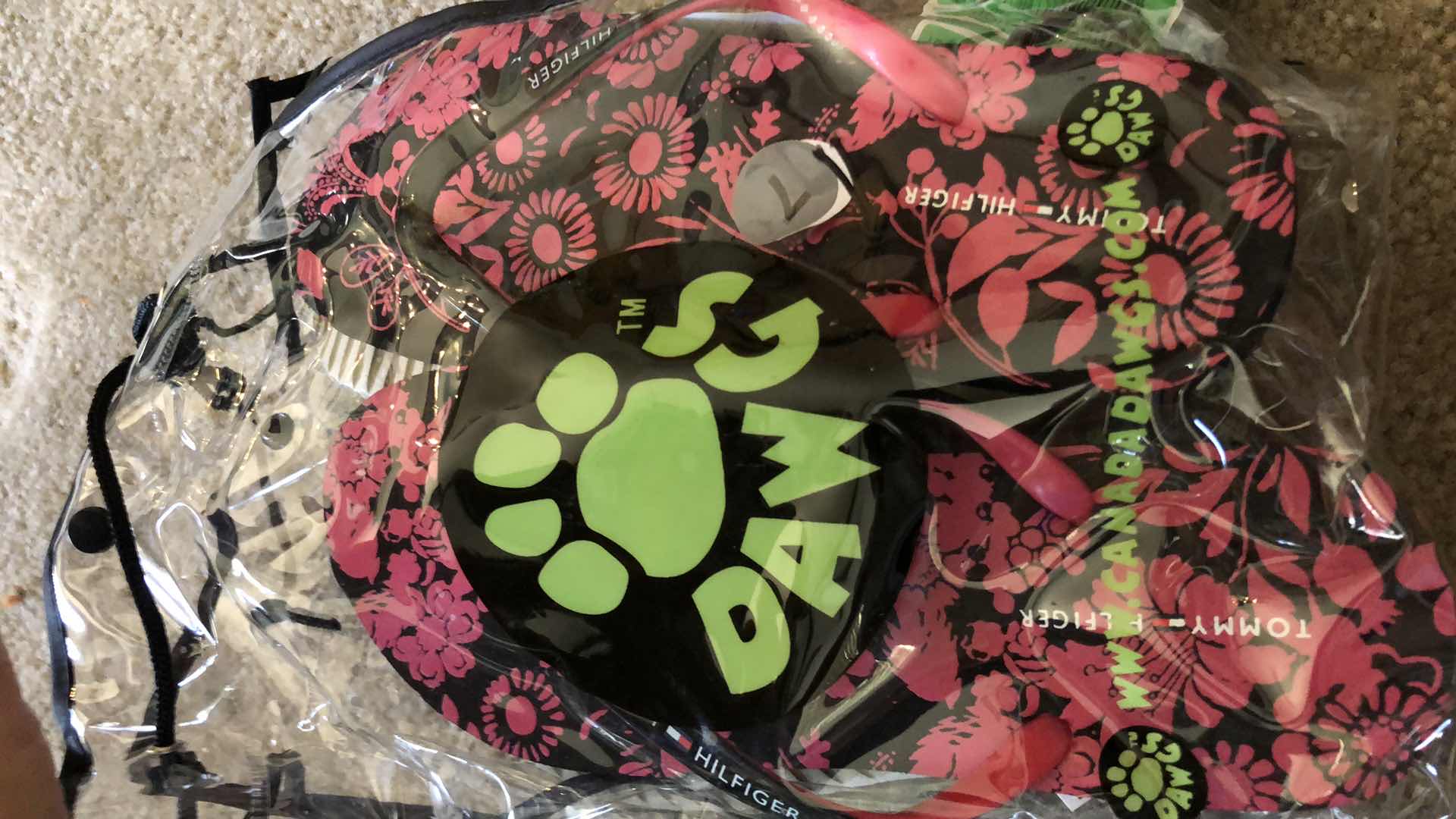 Photo 1 of NEW FLIP FLOPS, 6 PAIRS