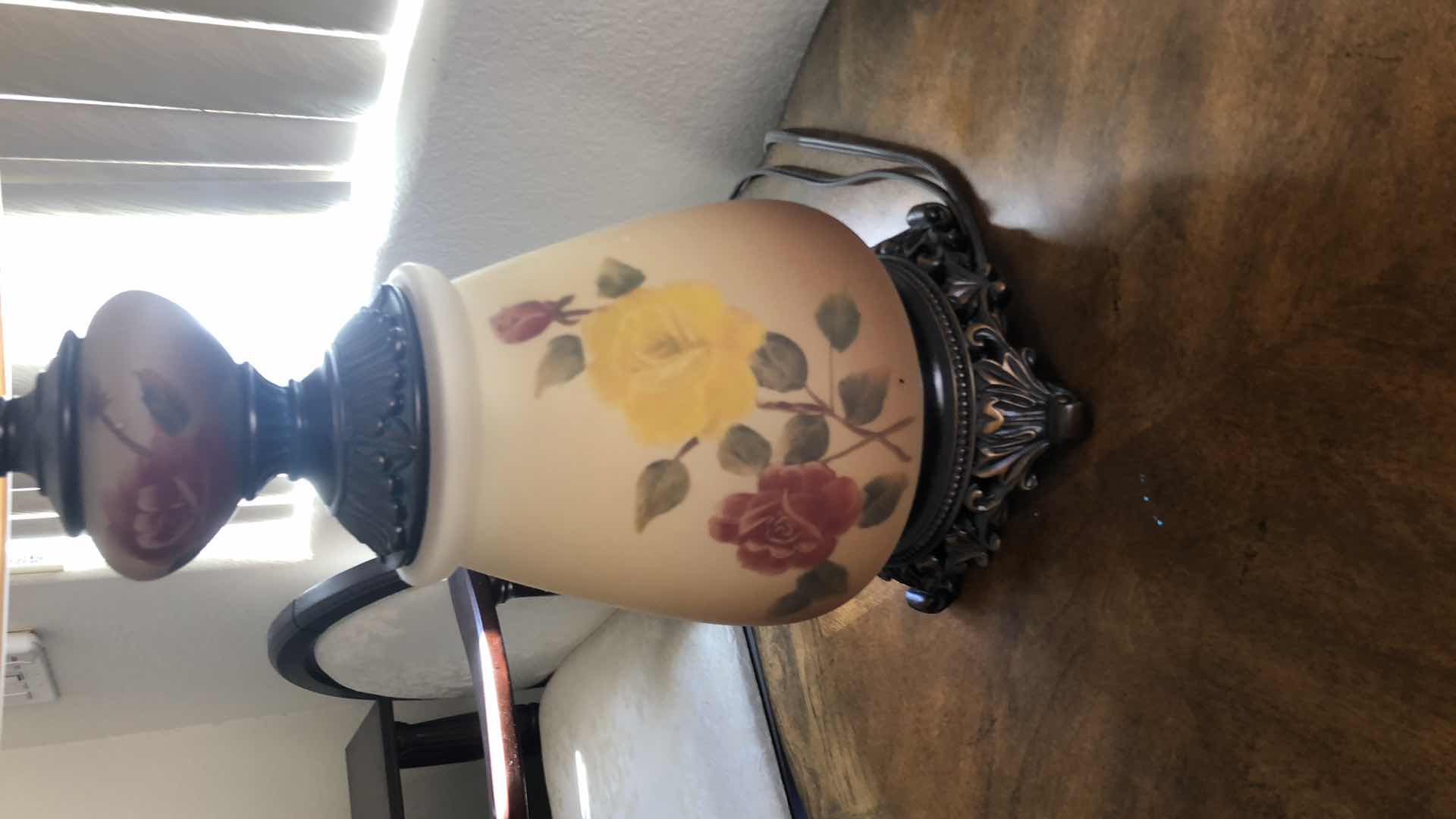Photo 1 of GOLD VINTAGE  LAMP W/FLOWERS, GLASS AND BRONZE TONE, H25”