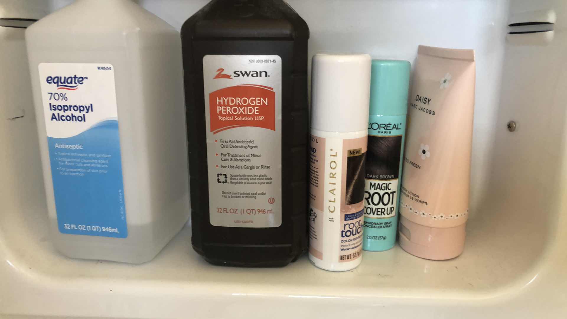 Photo 1 of CONTENTS IN MEDICINE CABINET