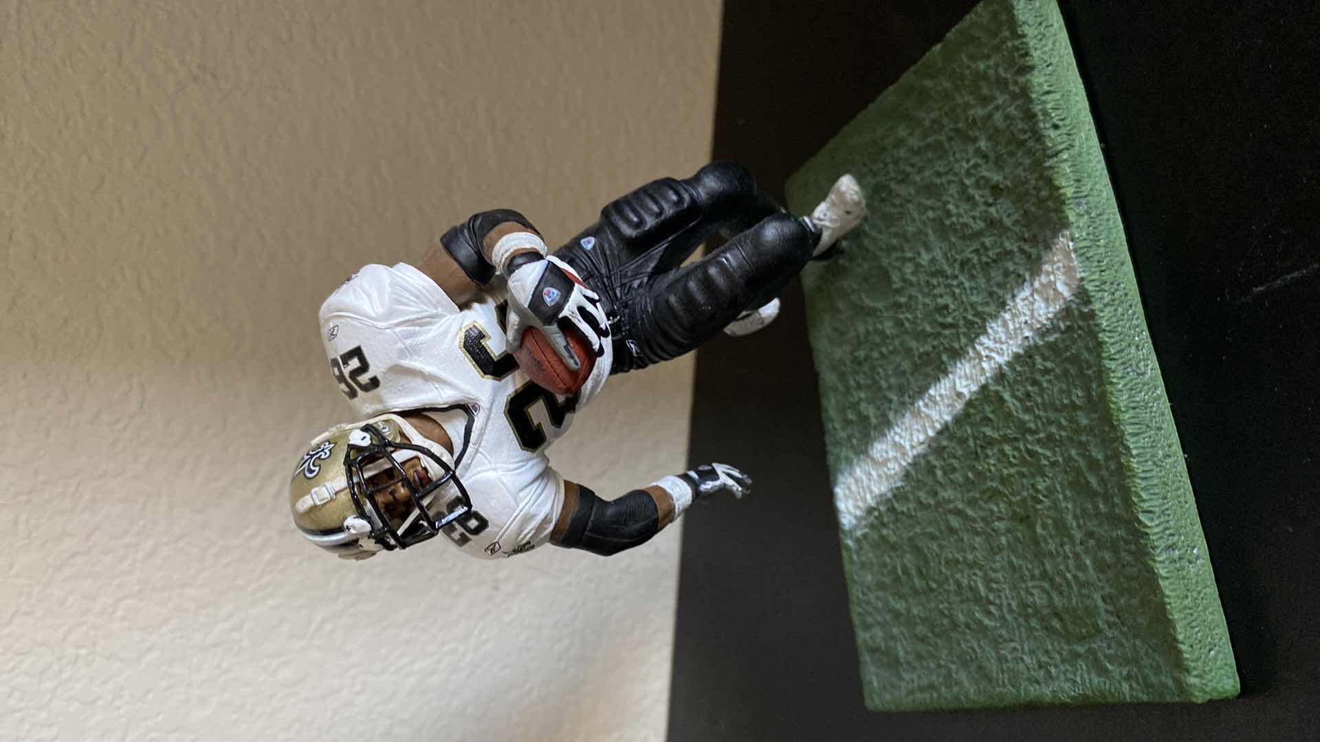 Photo 1 of 2003 NFLP SAINTS MC ALLISTER 26 COLLECTIBLE