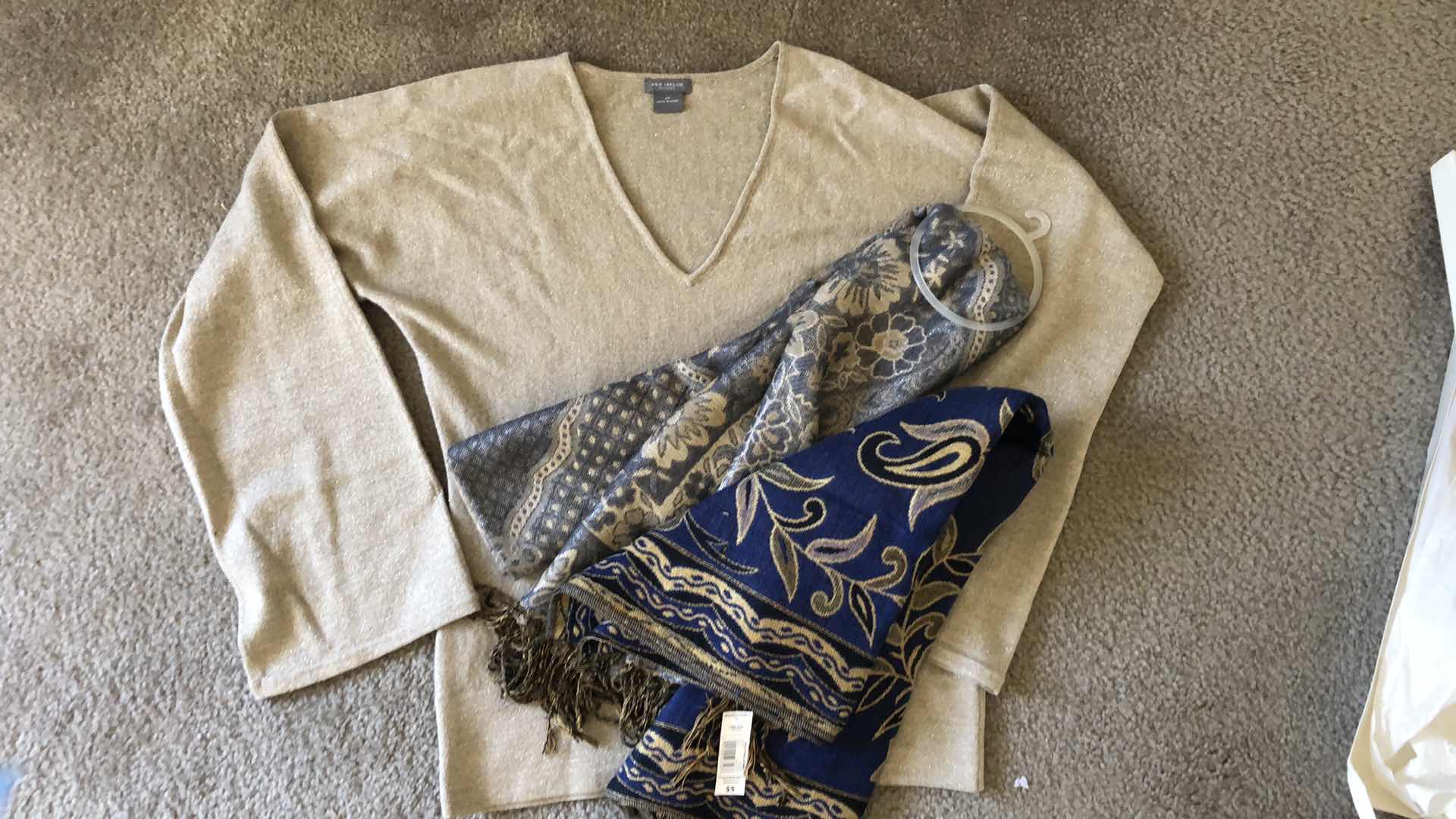 Photo 1 of NEW ANN TAYLOR V NECK TOP WITH  2 NEW SCARF, SIZE SP