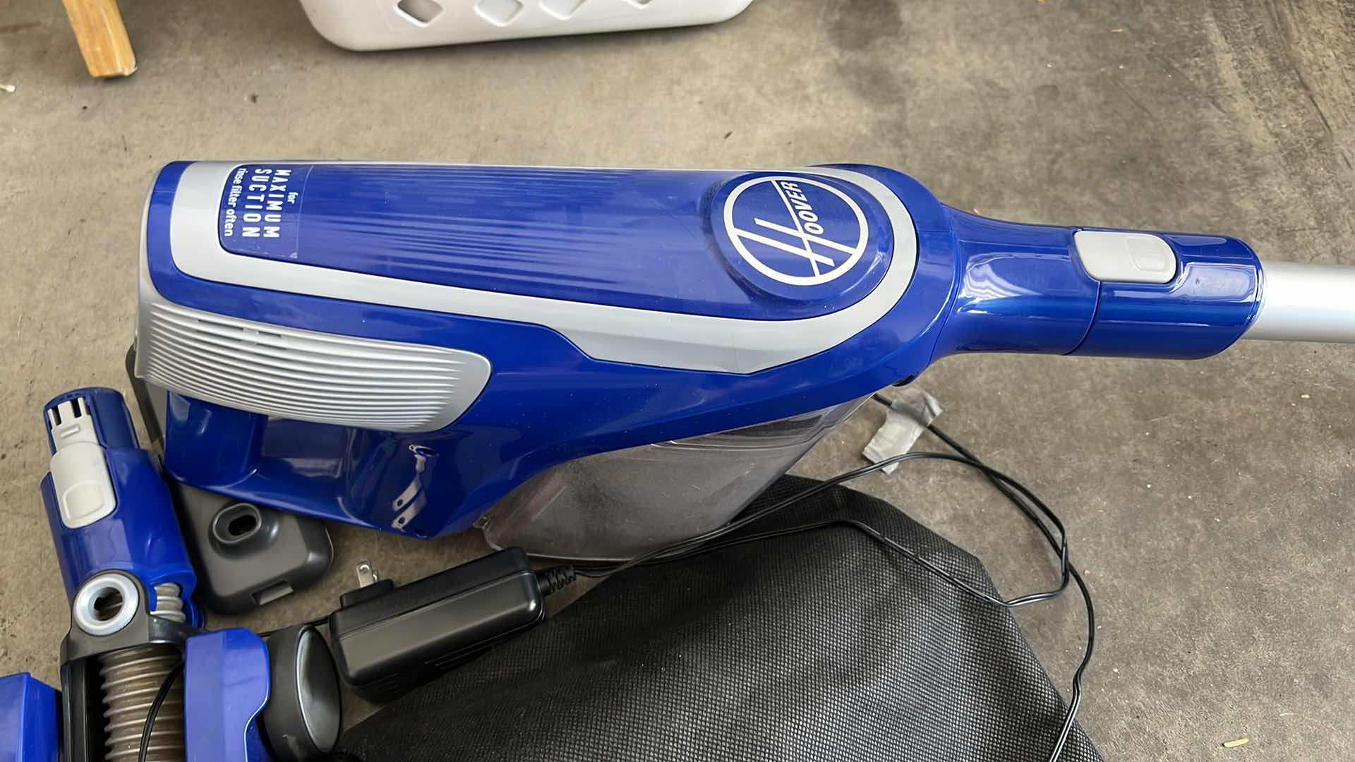 Photo 1 of HOOVER MULTIFLOOR VACUUM W ATTACHMENTS