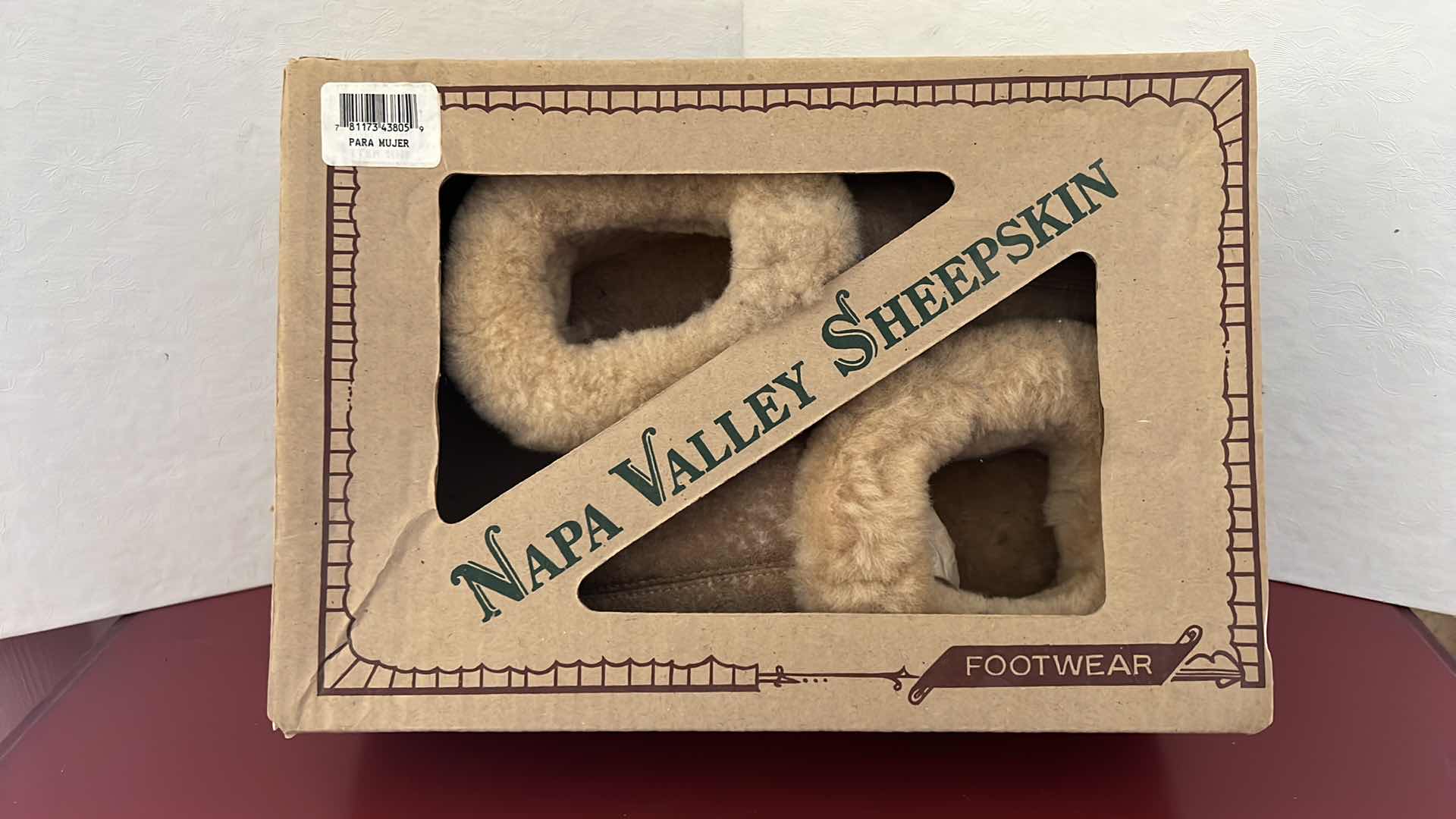 Photo 1 of LADIES “NAPA VALLEY SHEEPSKIN” FOOTWEAR (SIZE 8)