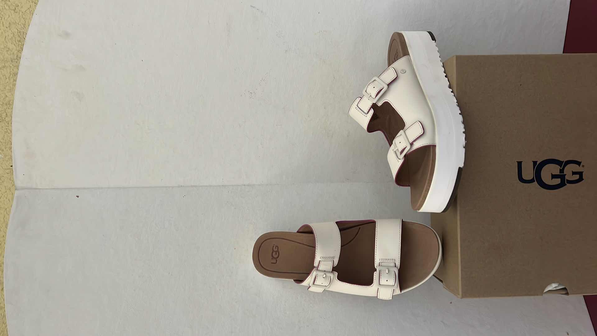 Photo 1 of LADIES UGG WHITE HANNELI SHOES (SIZE 7.5)