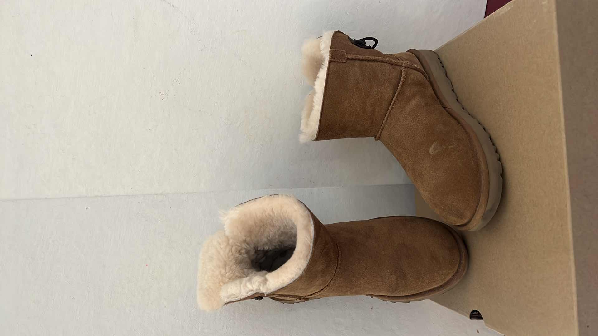 View 3 of LADIES UGG W ADORIA TEHUANO W/ CHE BOOTS (SIZE 7)