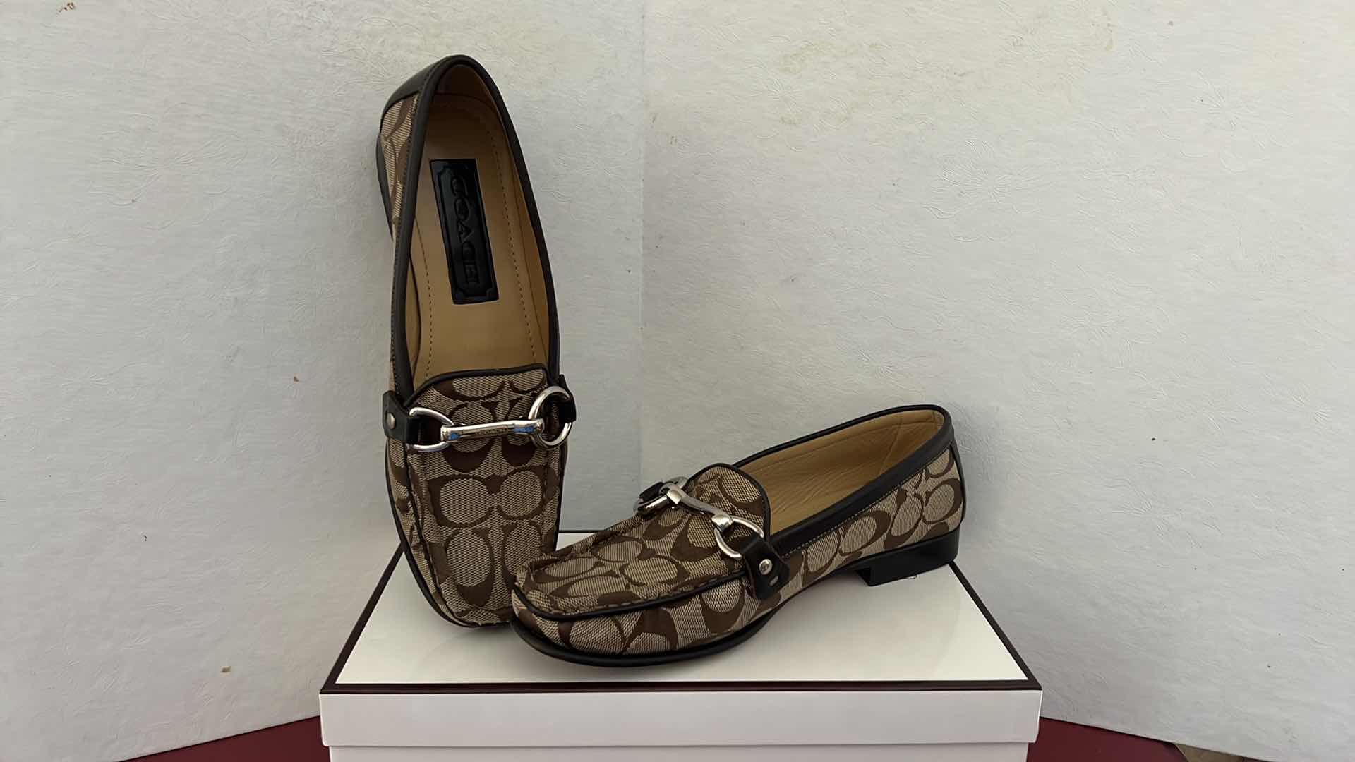 Photo 6 of LADIES COACH EMMA SIG C/CALF SHOES (SIZE 7)