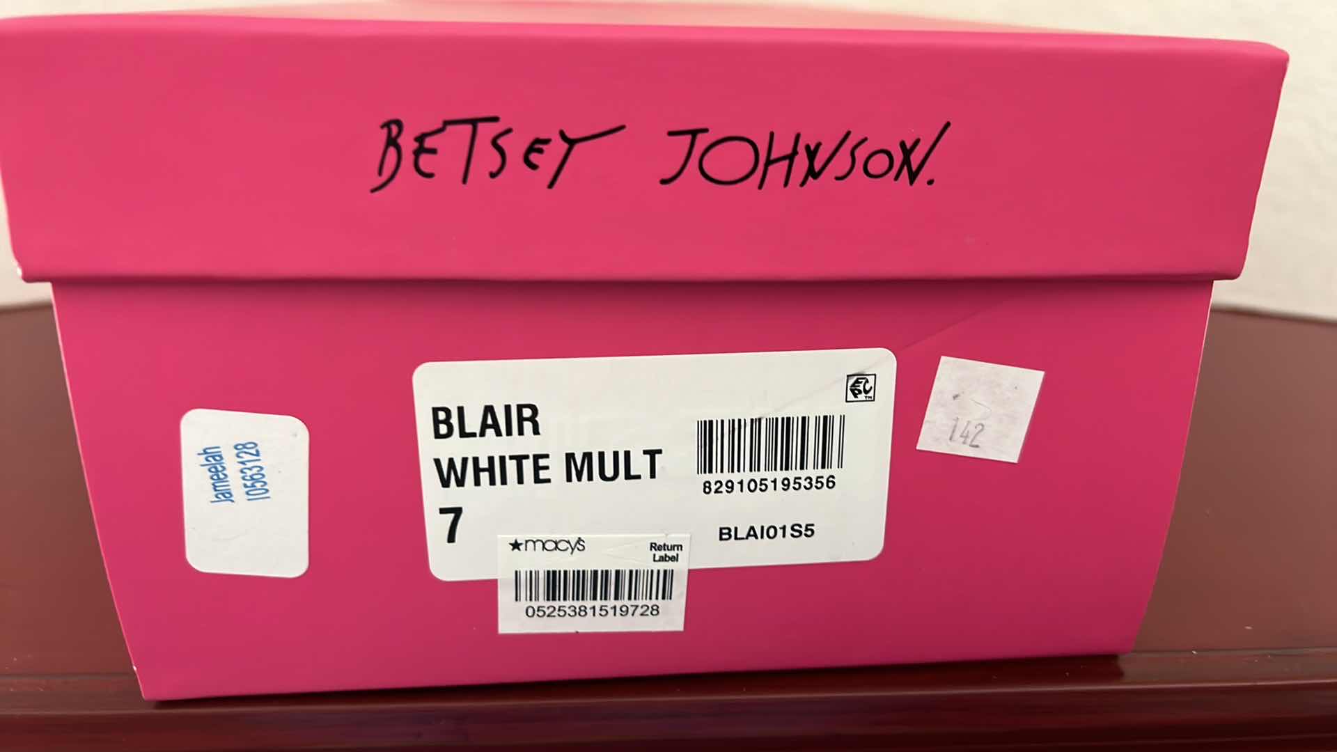 Photo 1 of LADIES BETSY JOHNSON BLAIR WHITE SHOES (SIZE 7)