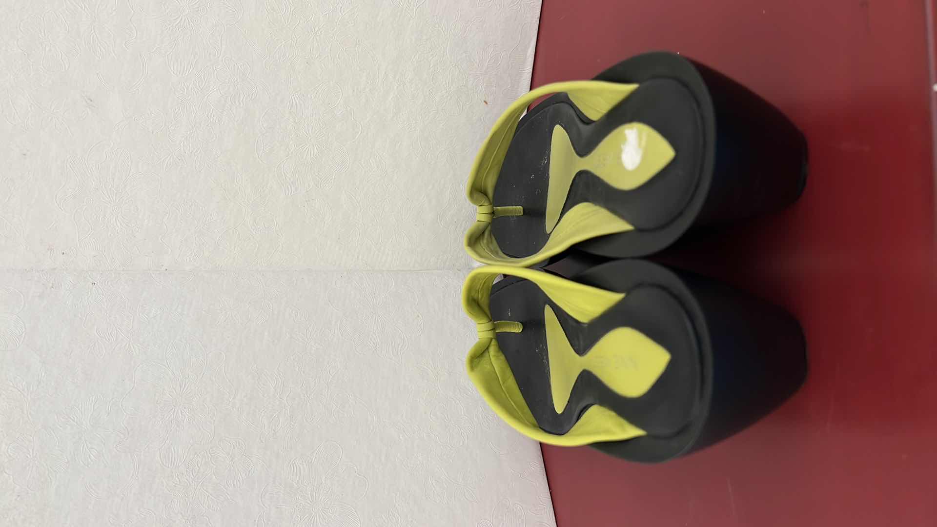 Photo 1 of LADIES NINE WEST LIME GREEN SANDALS (SIZE 7)