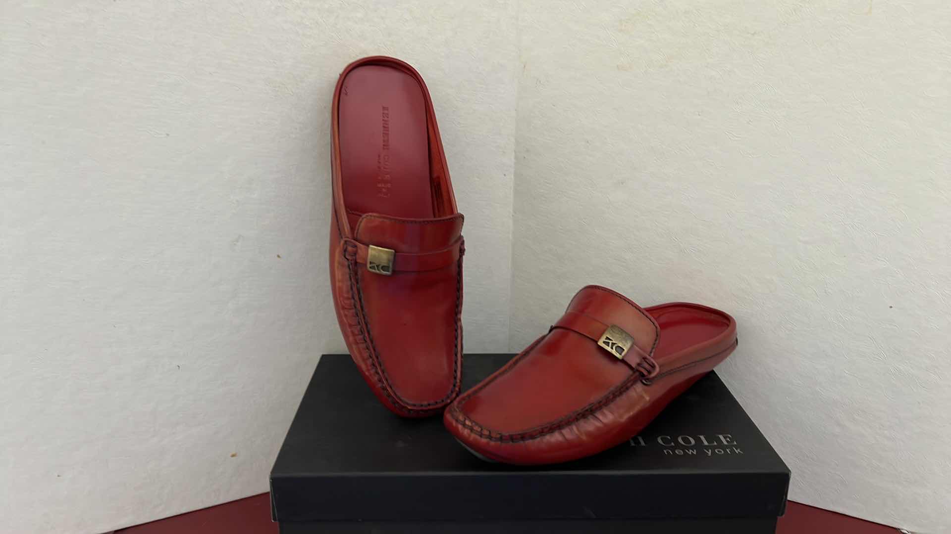 Photo 3 of LADIES RODEO DRIVE RED SLIDE SHOES (SIZE 6.5)