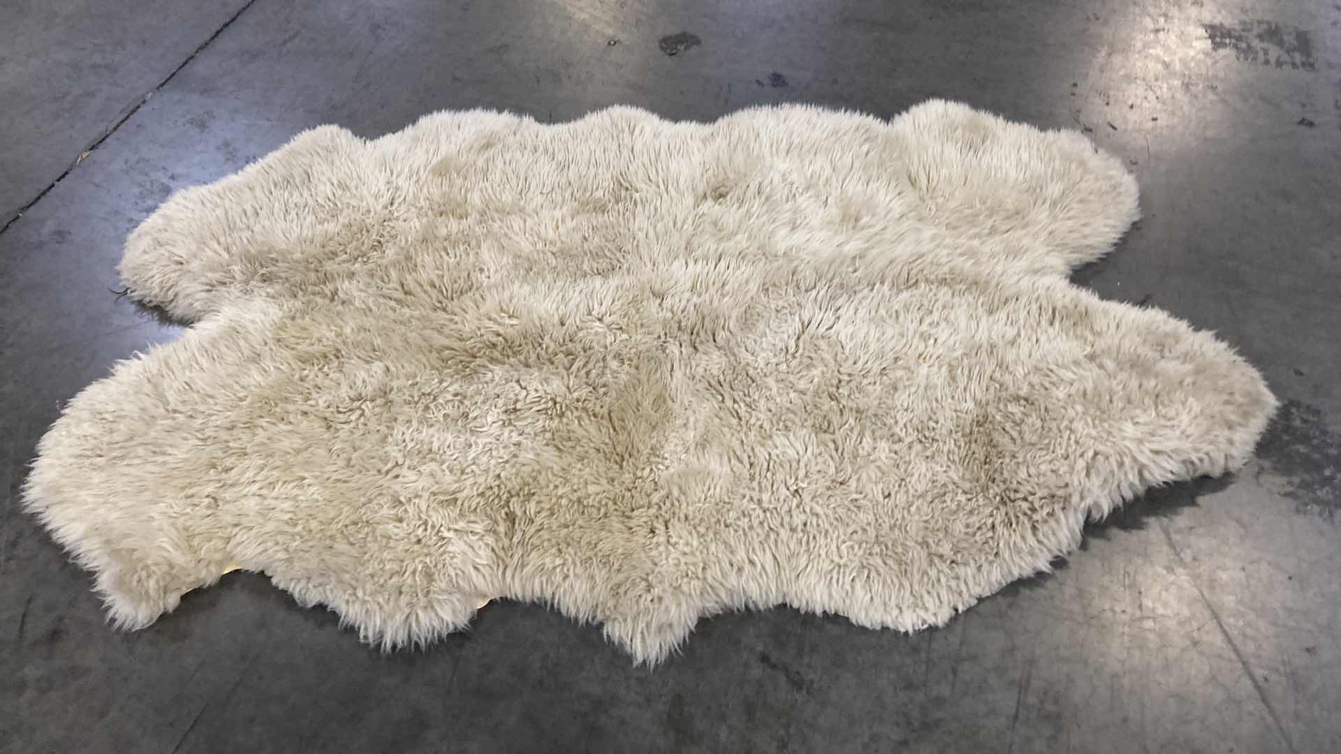 Photo 3 of LAMB PELT 77”