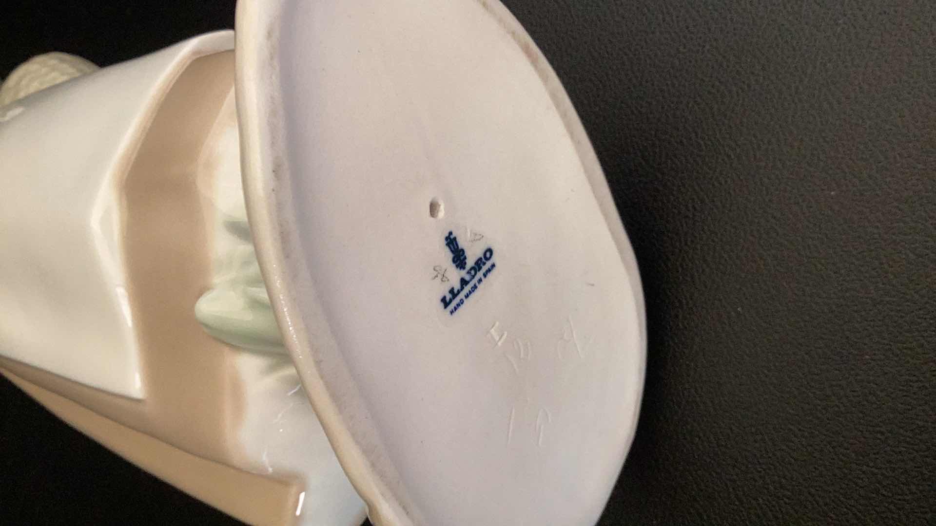 Photo 1 of VINTAGE 1969 LLADRO “MARKETING DAY” 14” TALL