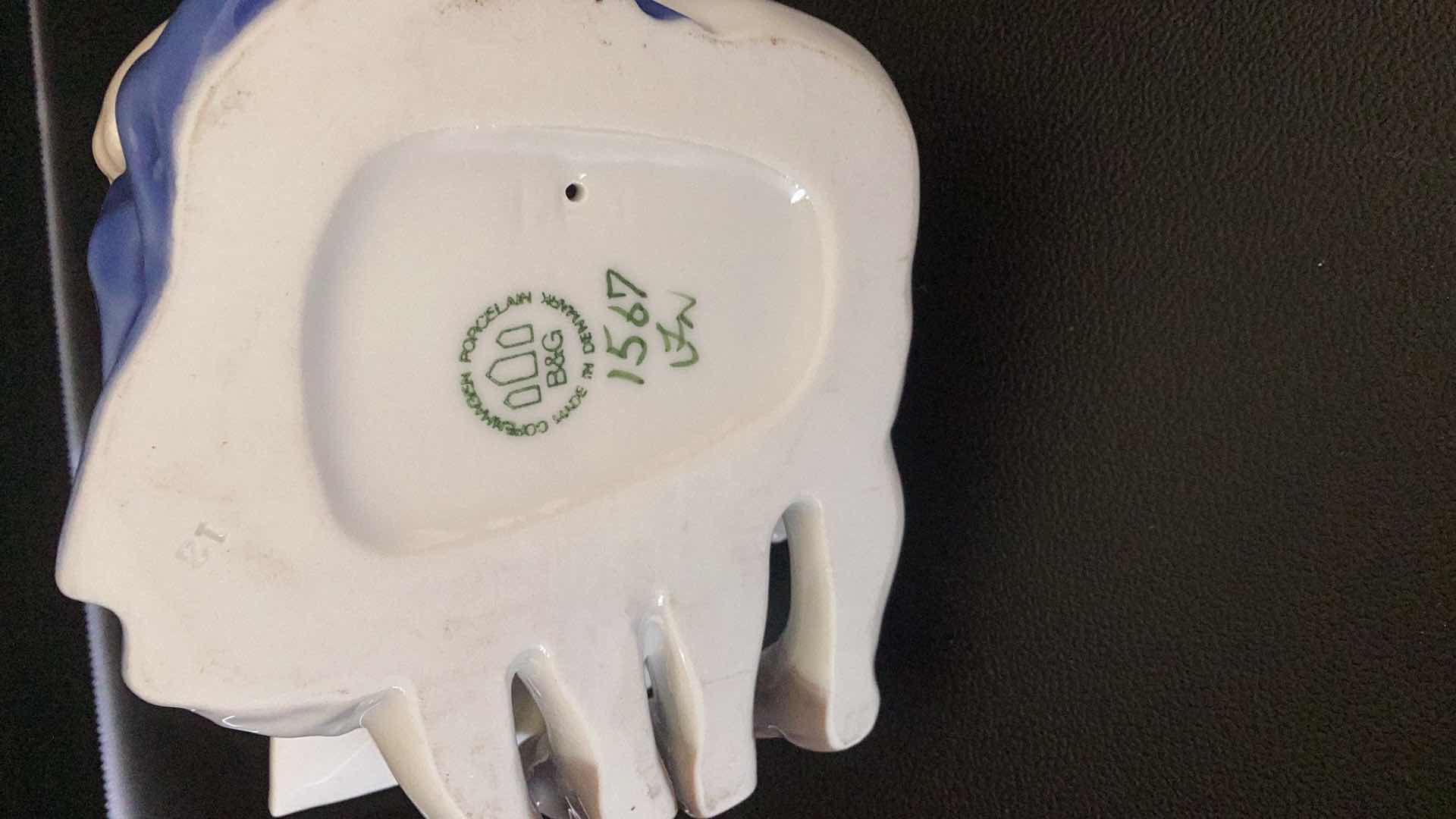 Photo 1 of B & G COPENHAGEN PORCELAIN “READING A BOOK” 4” TALL