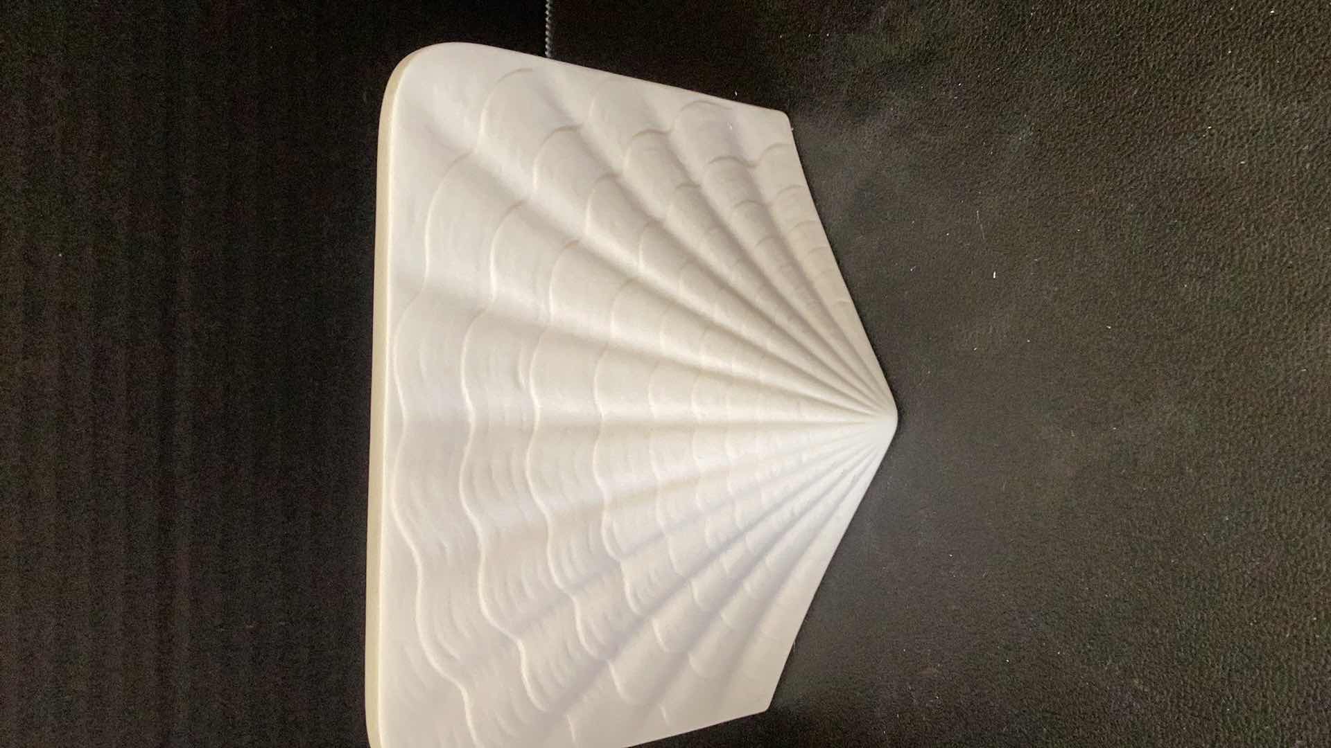 Photo 1 of LLADRO COLLECTORS SOCIETY PLAQUE