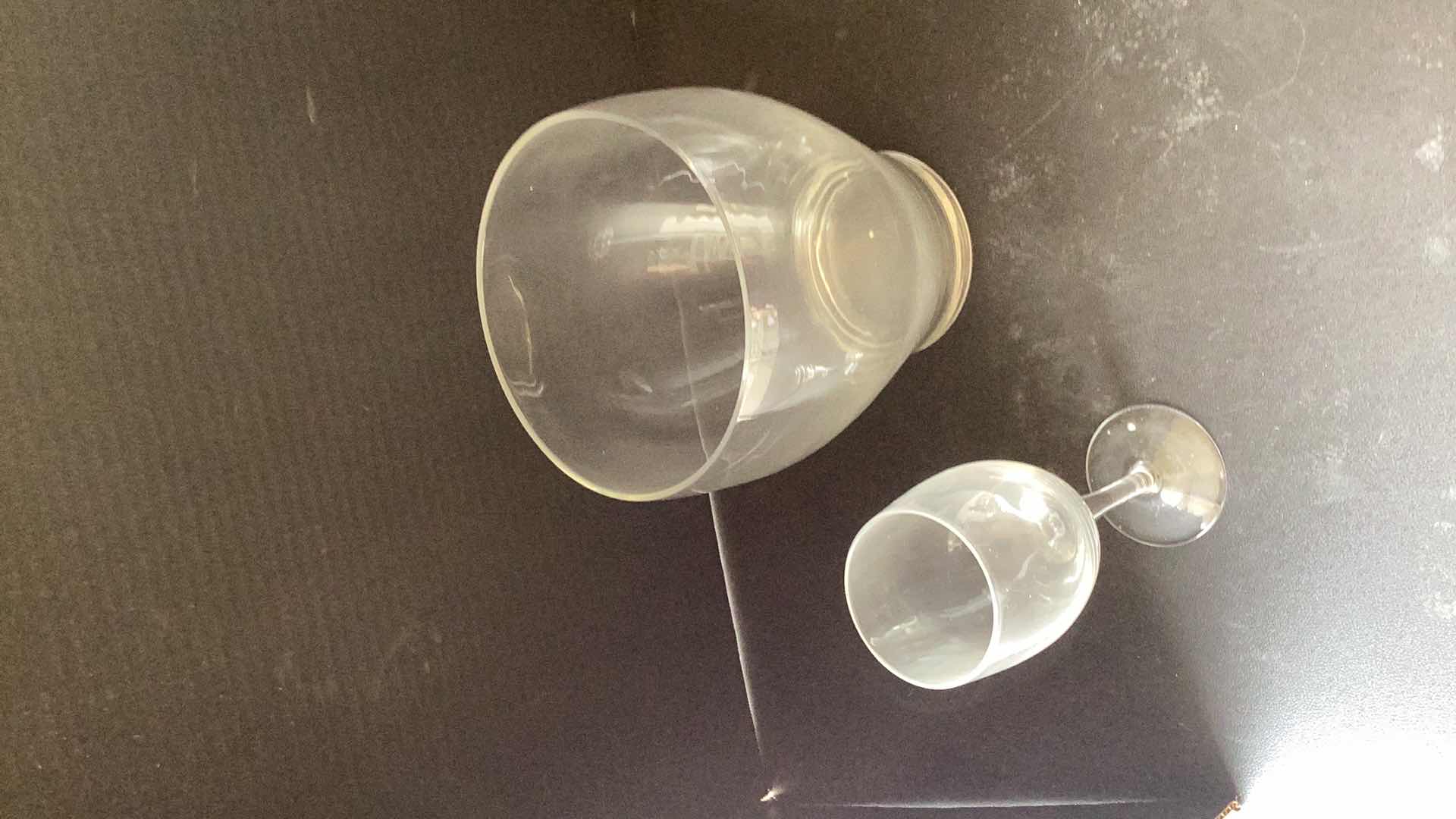 Photo 1 of 3 PIECE GLASSWARE SET