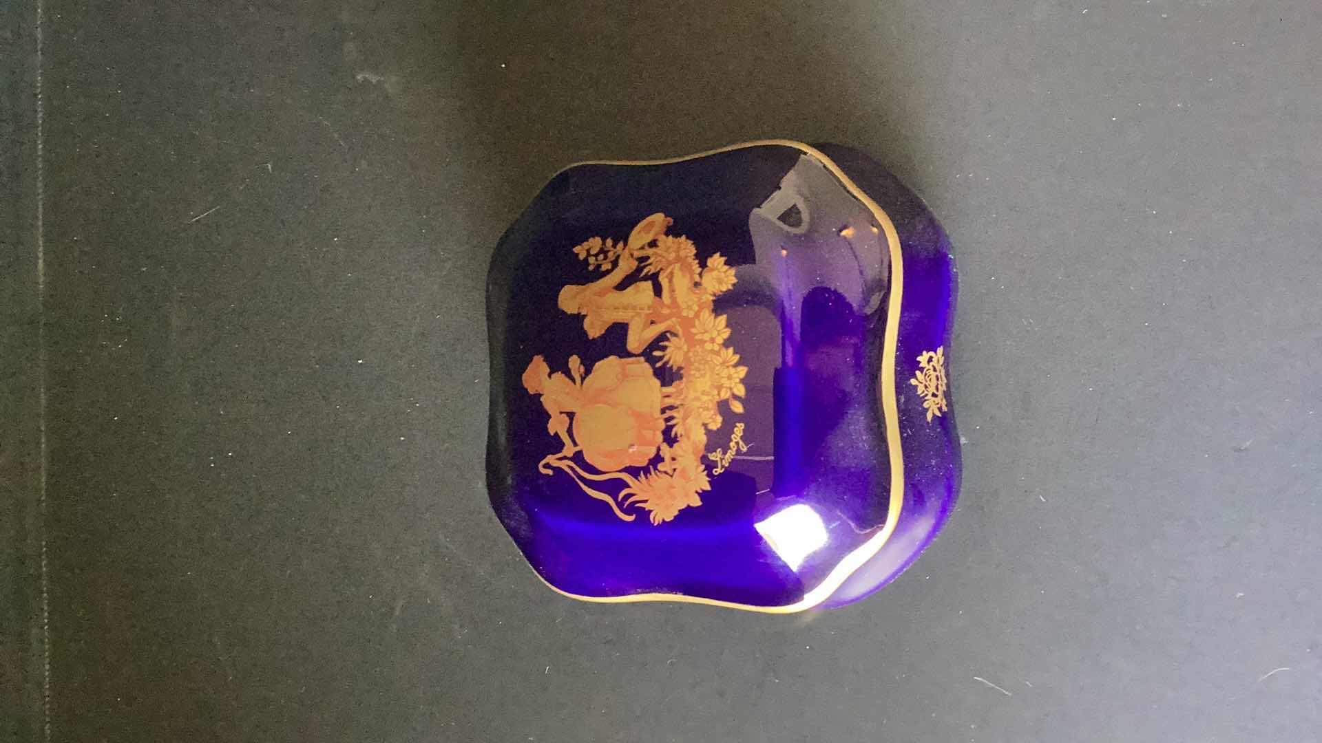 Photo 1 of LIMOGES CASTEL MADE IN FRANCE TRINKET BOX 4” X 3” TALL 