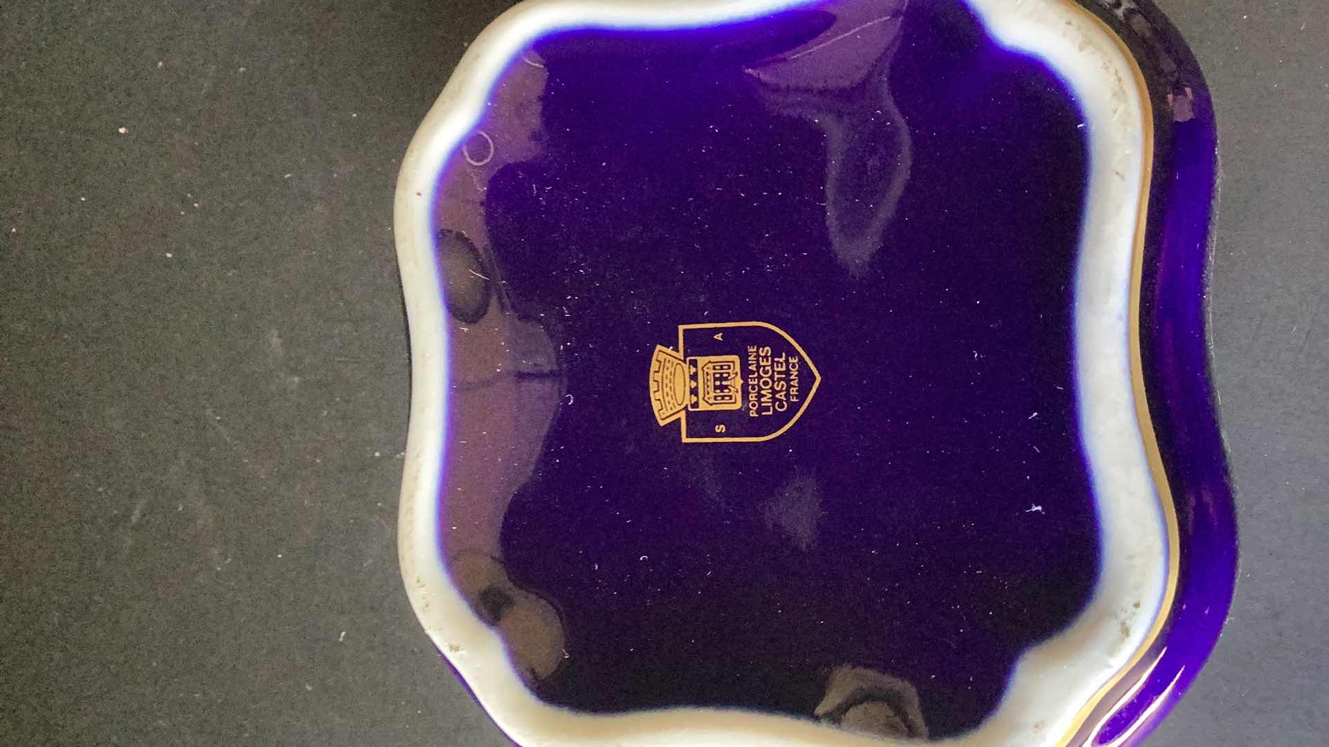 Photo 1 of LIMOGES CASTEL MADE IN FRANCE TRINKET BOX 4” X 3” TALL 