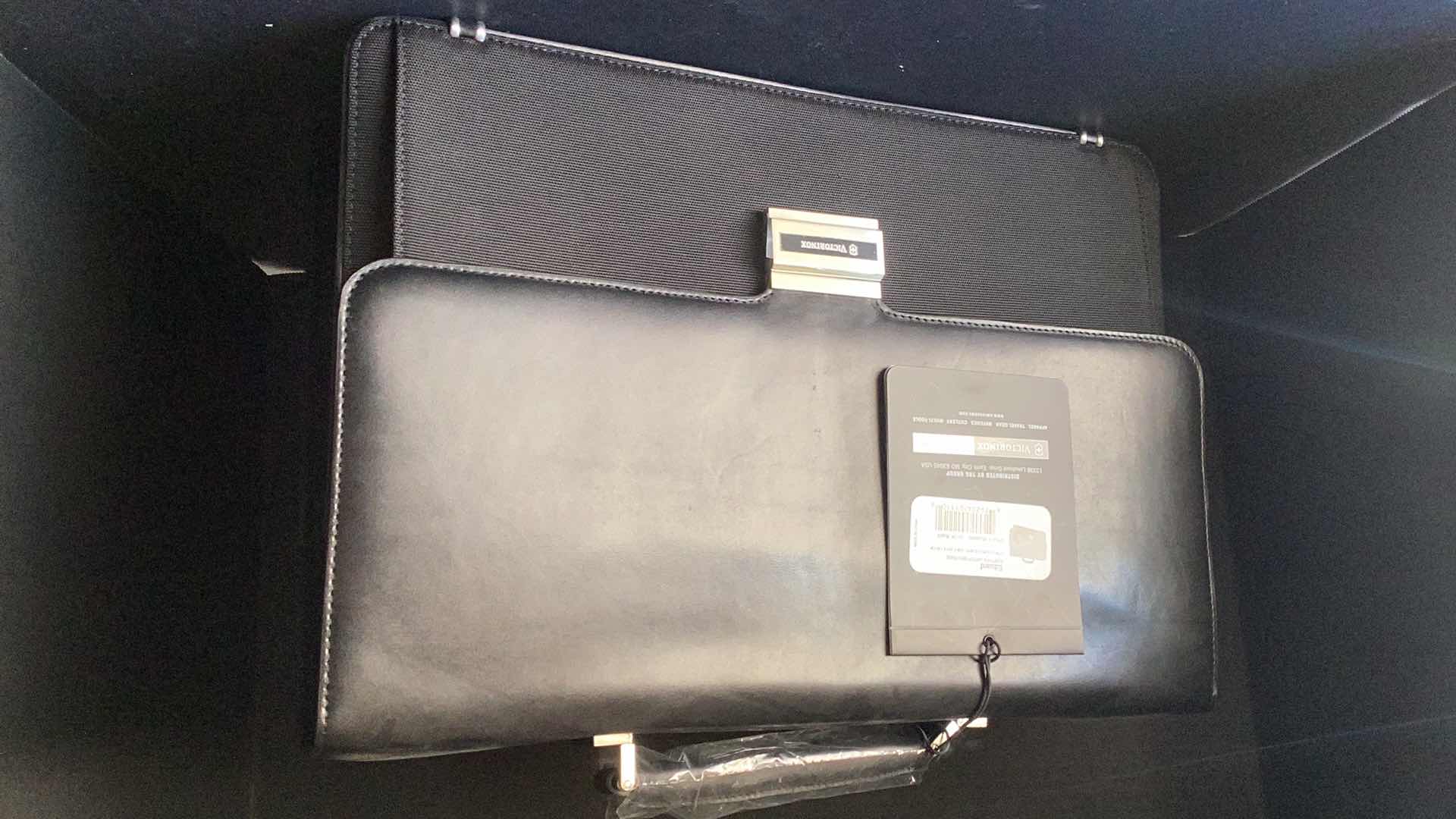 Photo 1 of SWISS ARMY FLAPOVER LAPTOP BRIEFCASE