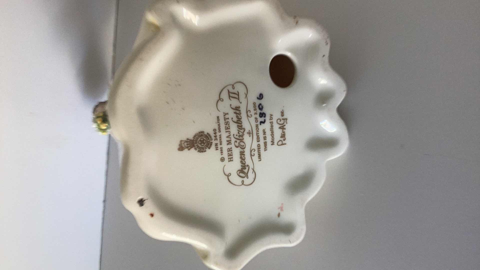 Photo 1 of 1992 ROYAL DOULTON “QUEEN ELIZABETH II” 2806/3500 7 1/2” TALL 