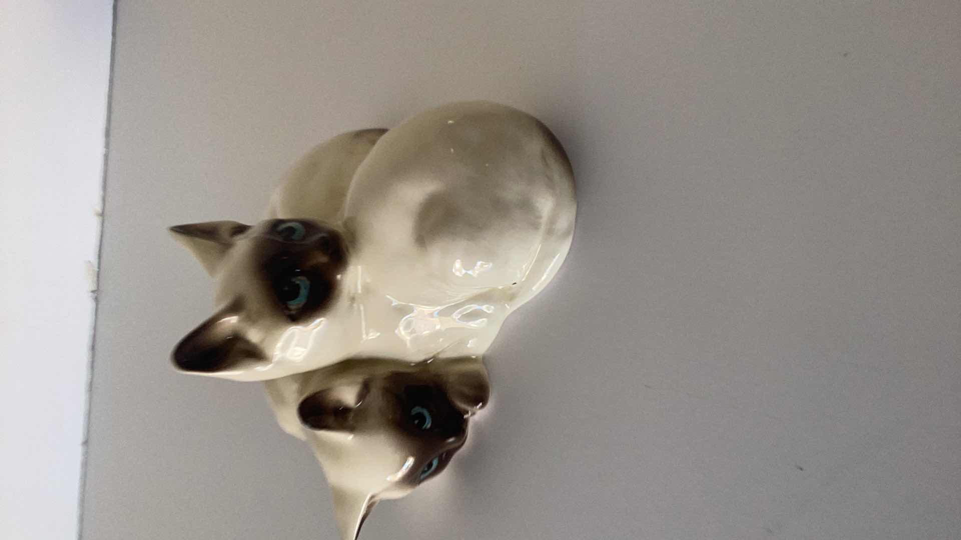 Photo 1 of ROYAL DOULTON SIAMESE KITTENS 4 1/2” X 3”