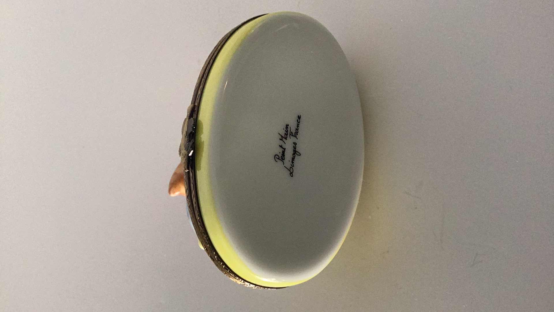 Photo 3 of LIMOGES FRANCE CAT WITH GOLDFISH BOWL PILLBOX 3” LONG 