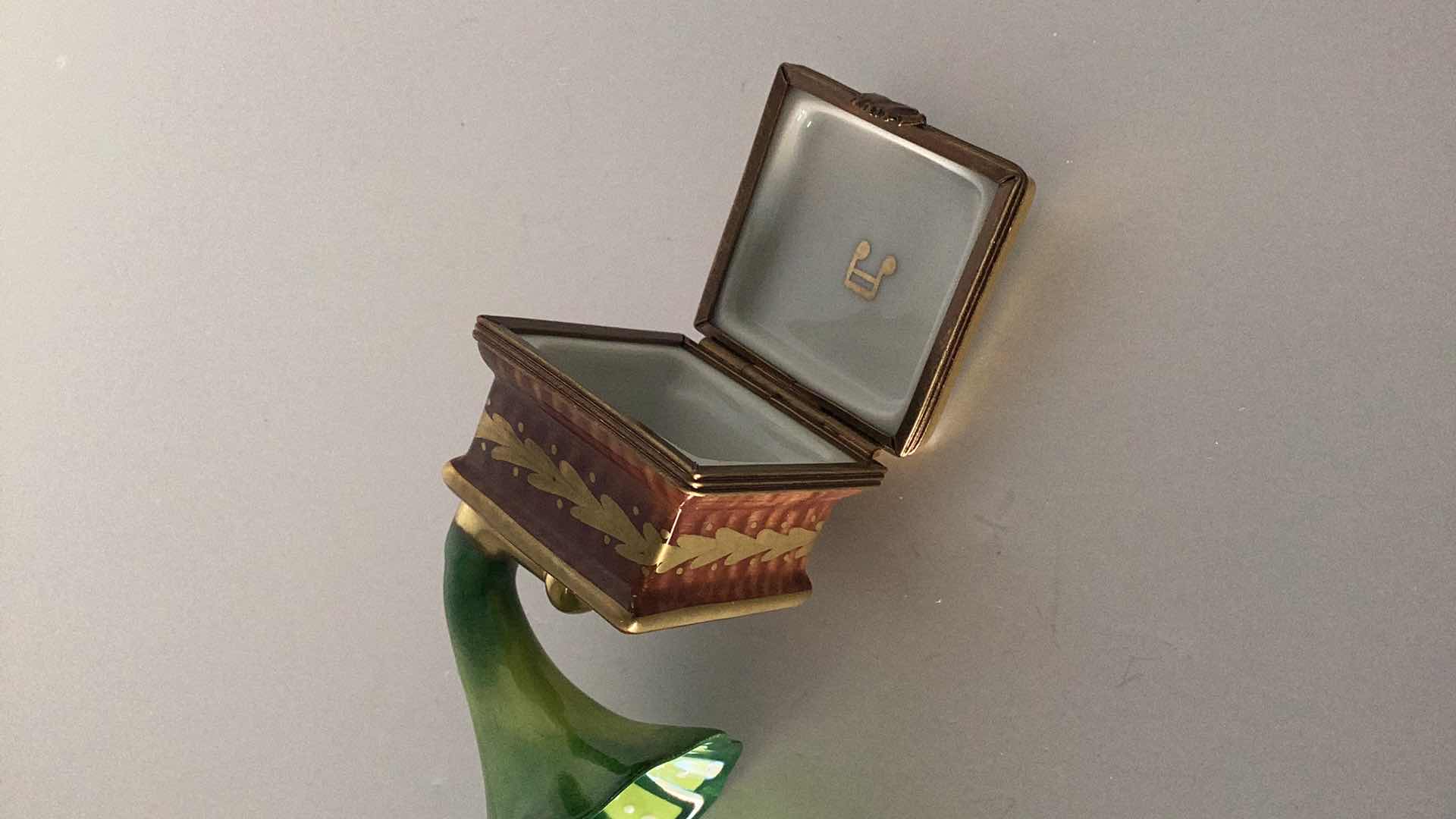 Photo 1 of LIMOGES FRANCE VINTAGE RECORD PLAYER 3 1/2” TALL