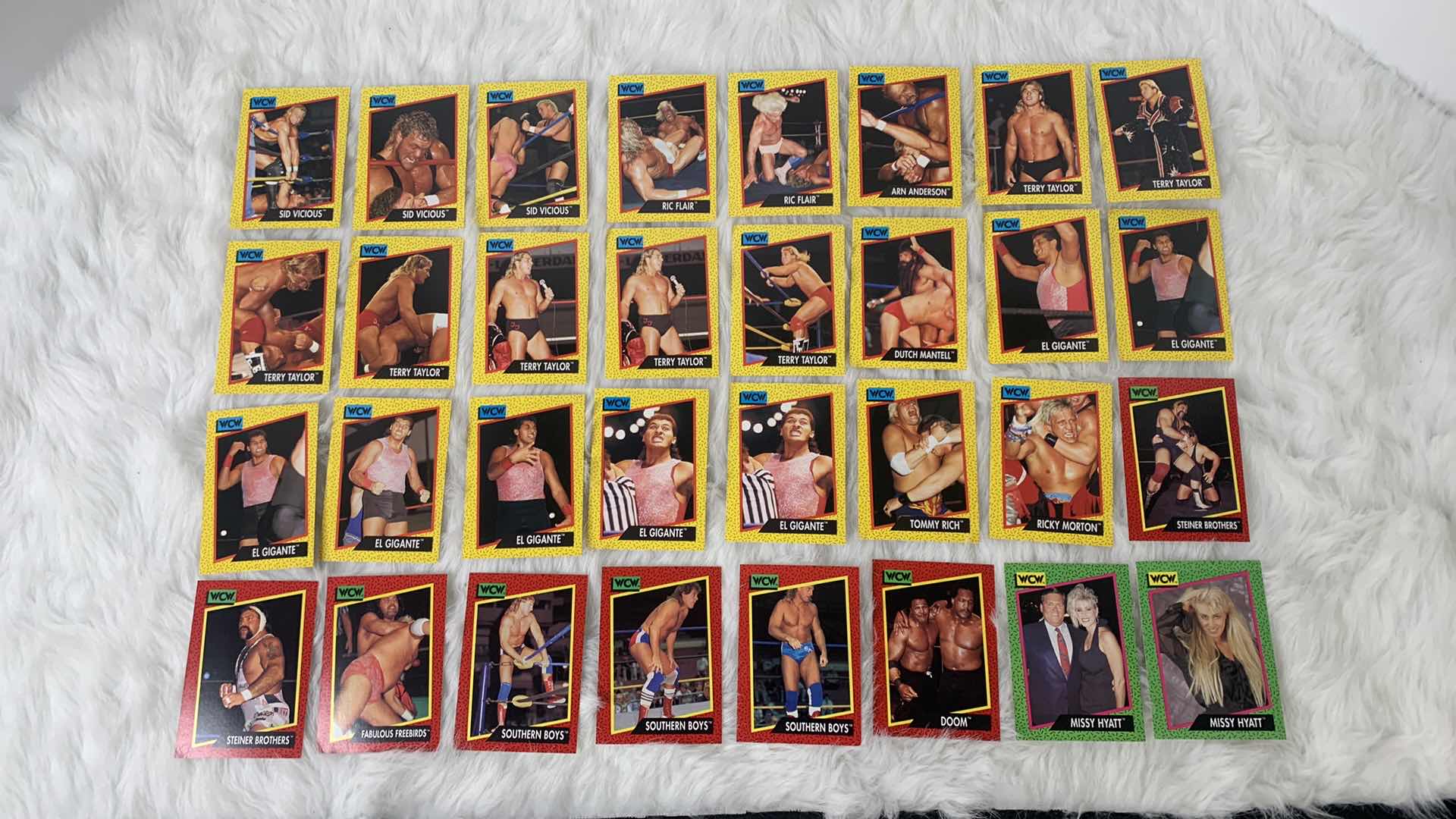 Photo 1 of 32- VINTAGE 1991 WCW WRESTLING CARDS