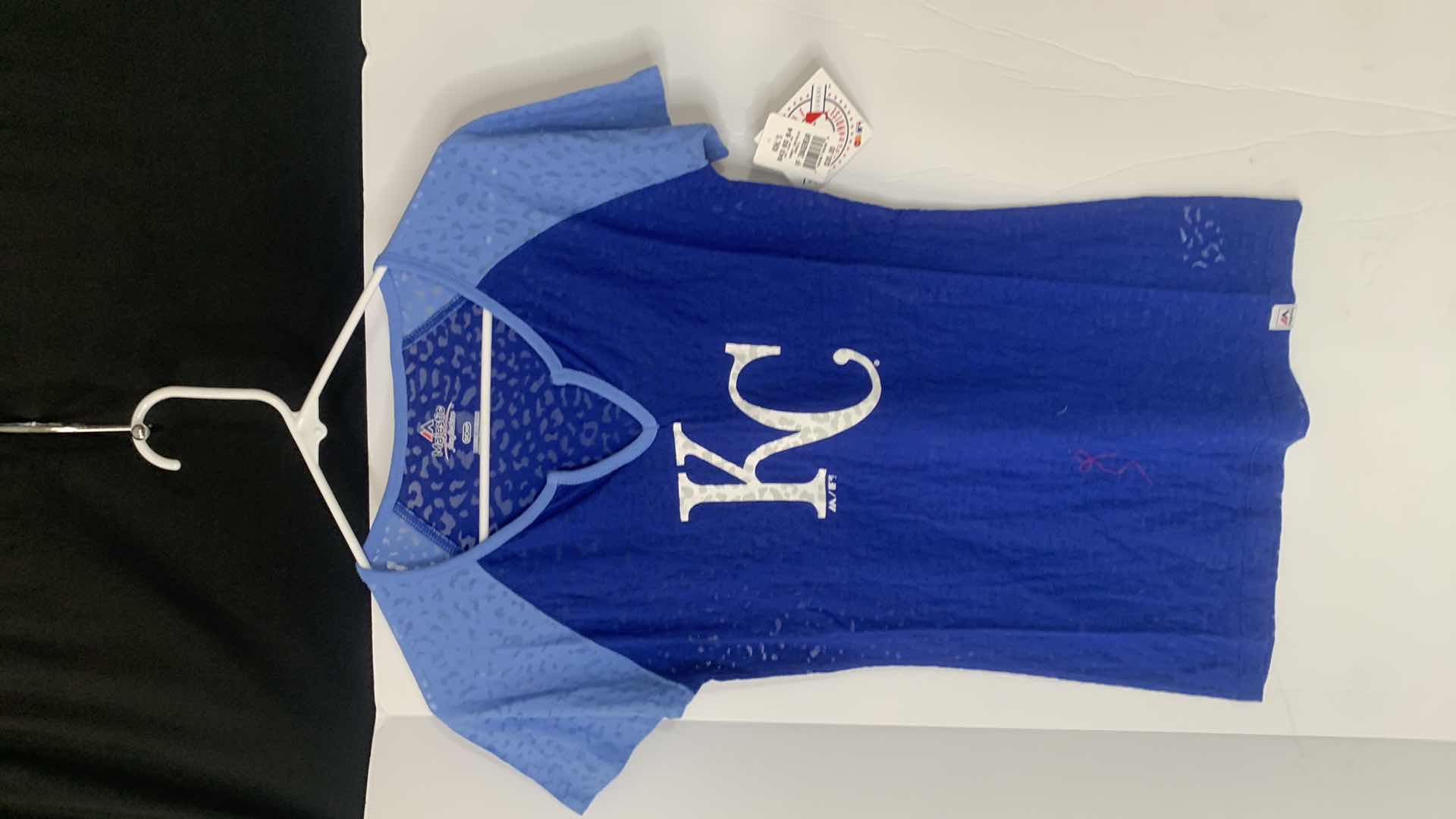 Photo 1 of NEW W TAGS WOMENS KANSAS CITY ROYALS TEE SIZE SMALL